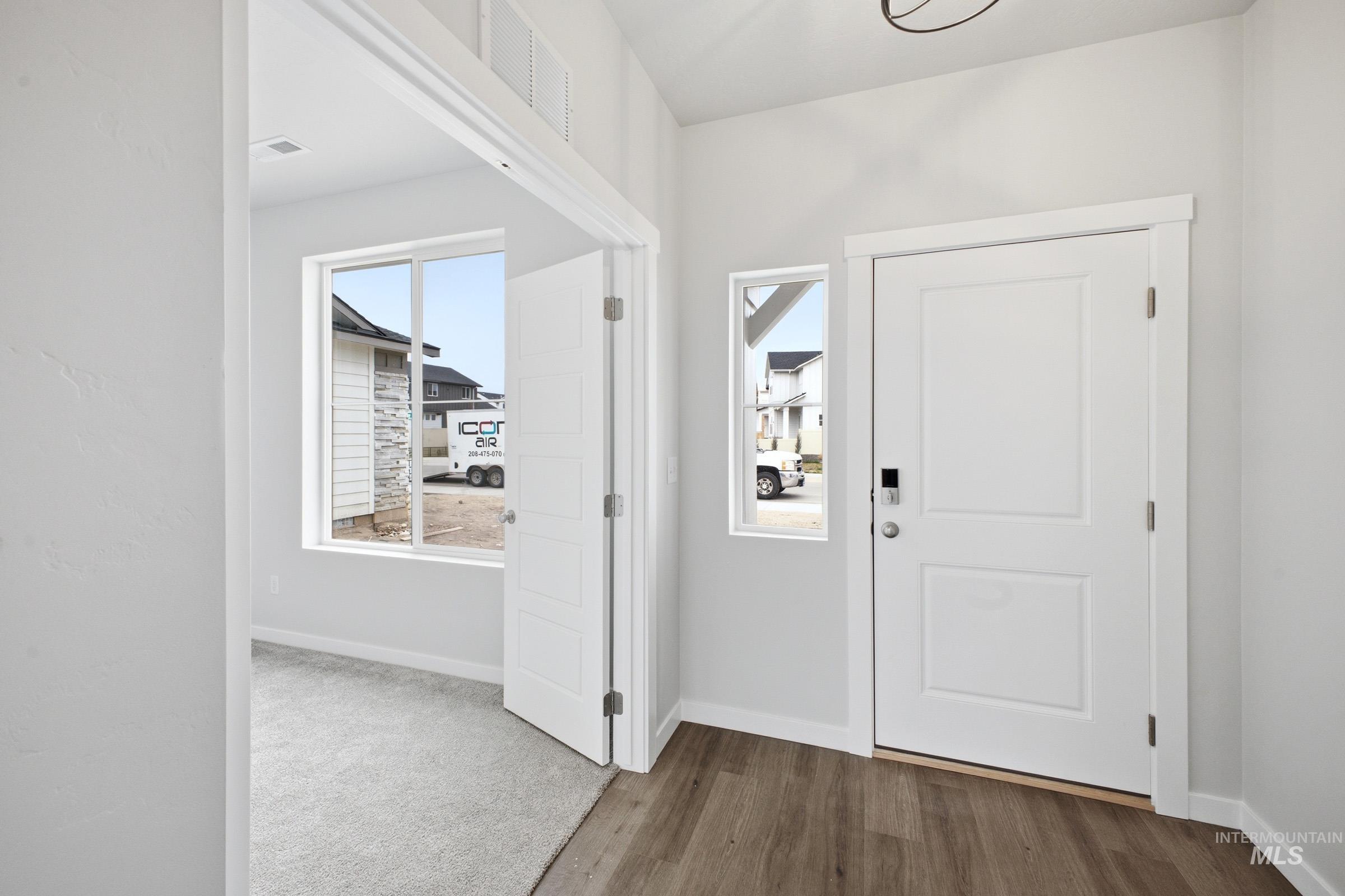 6611 W Redwood Creek Dr, Meridian, Idaho 83646, 4 Bedrooms, 2.5 Bathrooms, Residential For Sale, Price $559,990, 98979229