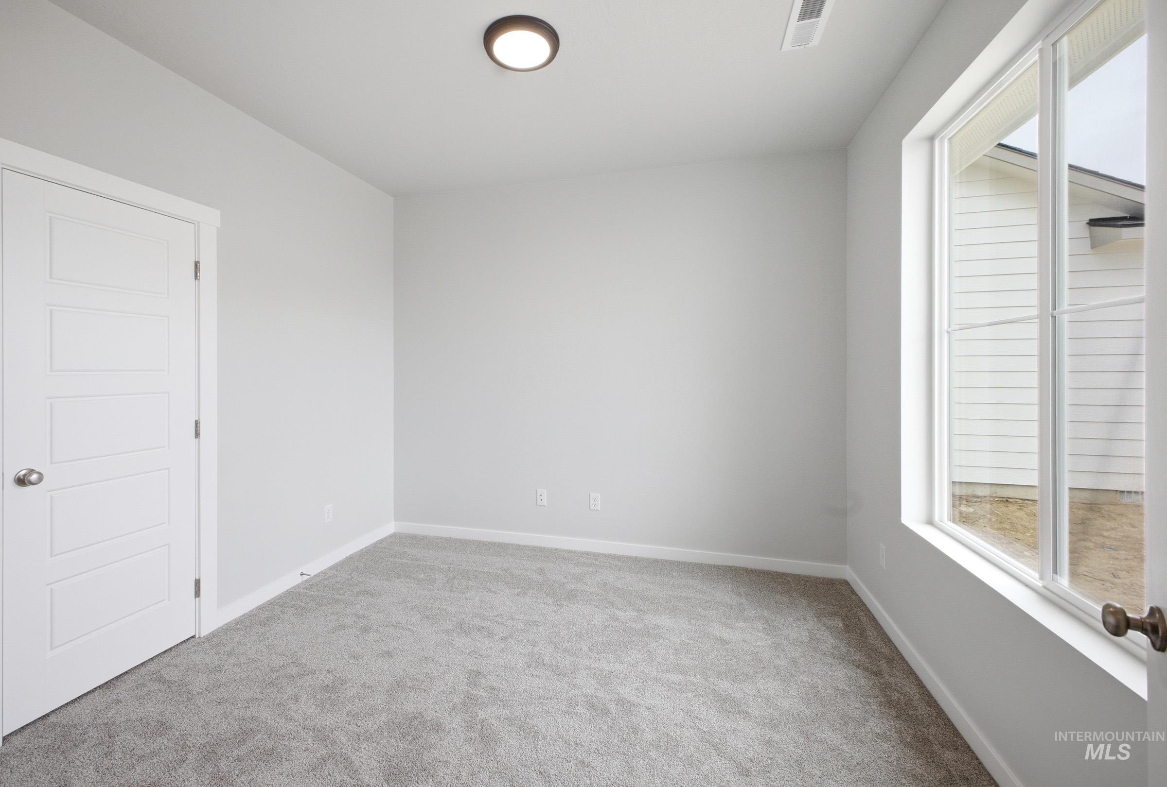 6611 W Redwood Creek Dr, Meridian, Idaho 83646, 4 Bedrooms, 2.5 Bathrooms, Residential For Sale, Price $559,990, 98979229