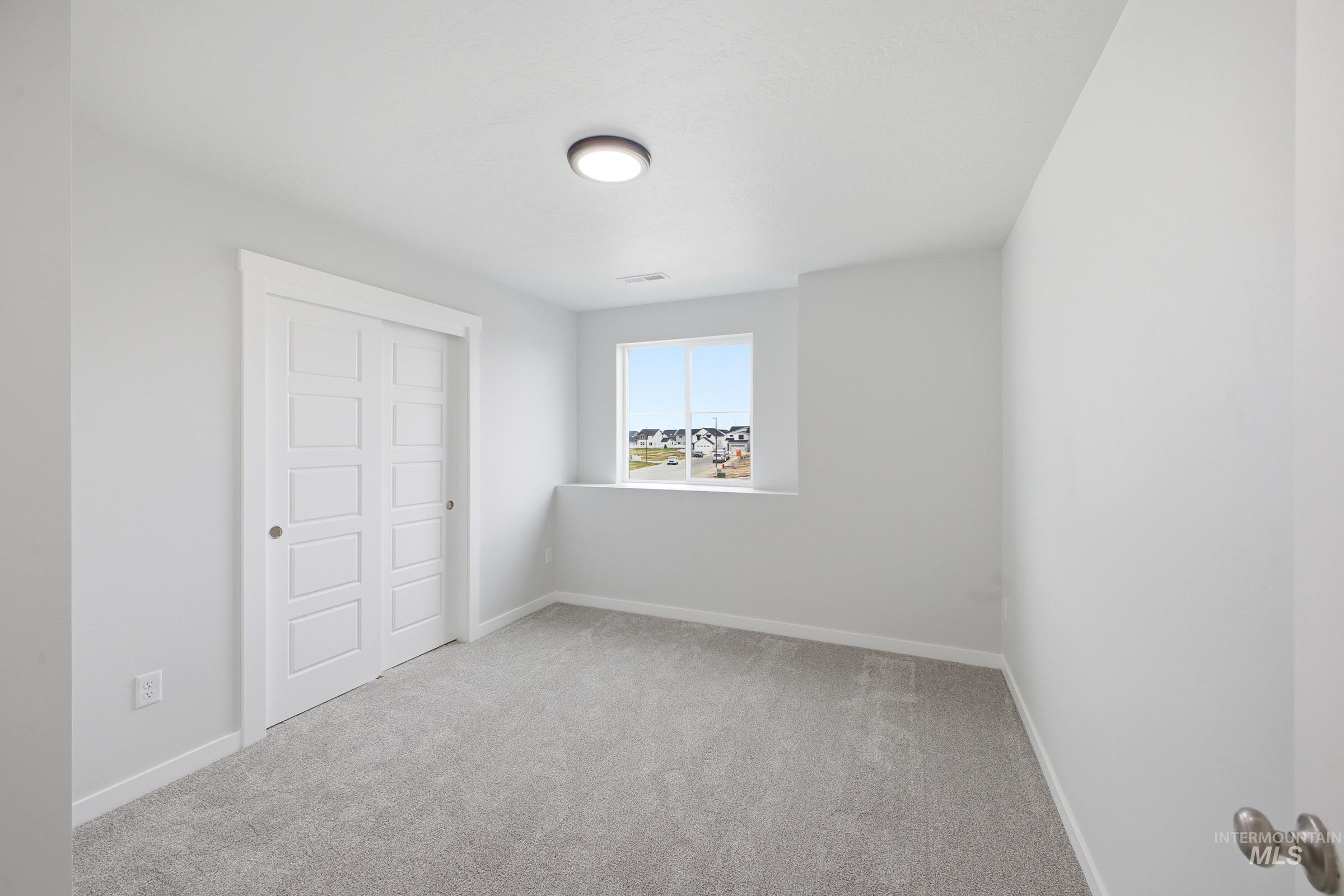 6611 W Redwood Creek Dr, Meridian, Idaho 83646, 4 Bedrooms, 2.5 Bathrooms, Residential For Sale, Price $559,990, 98979229