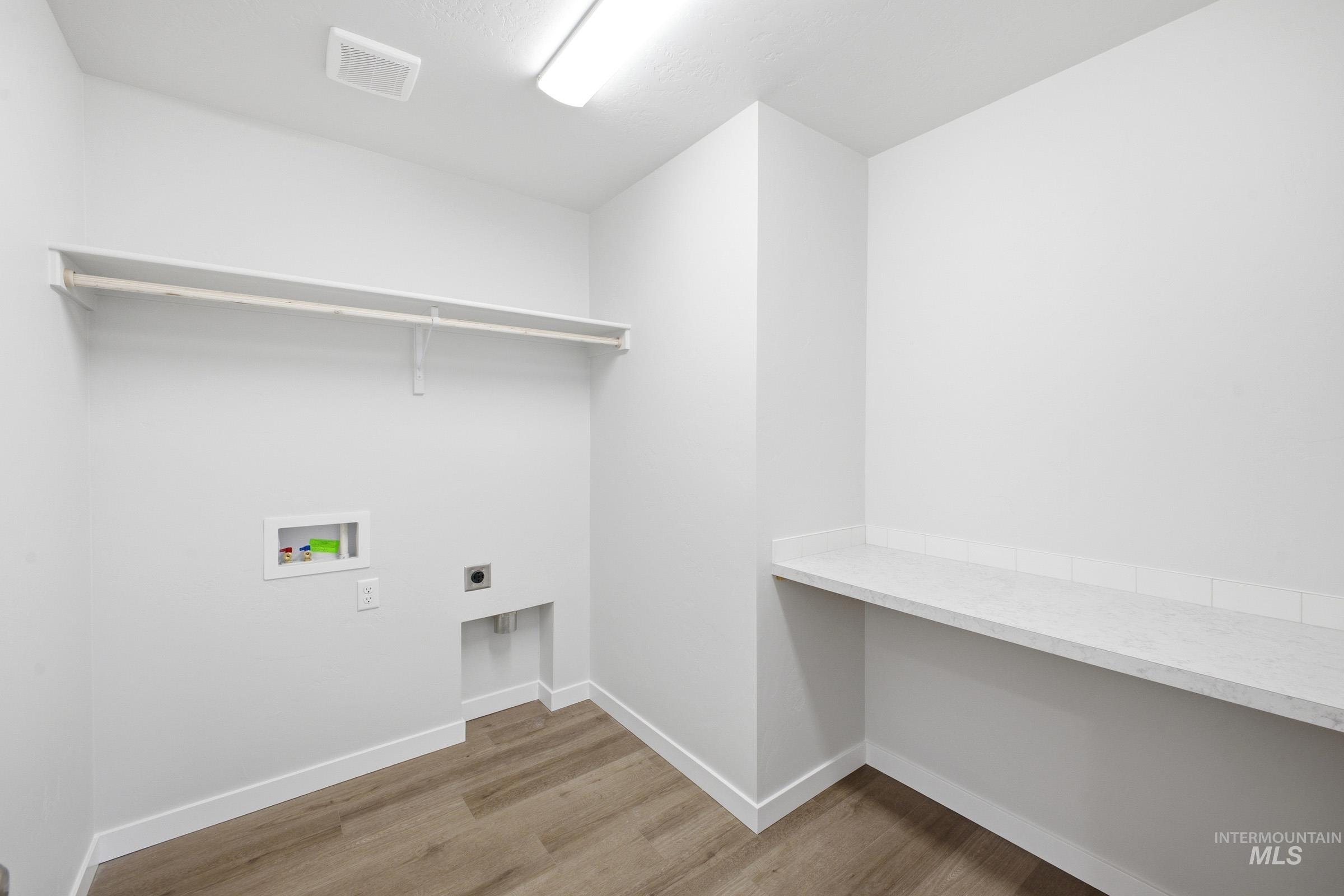 6611 W Redwood Creek Dr, Meridian, Idaho 83646, 4 Bedrooms, 2.5 Bathrooms, Residential For Sale, Price $559,990, 98979229