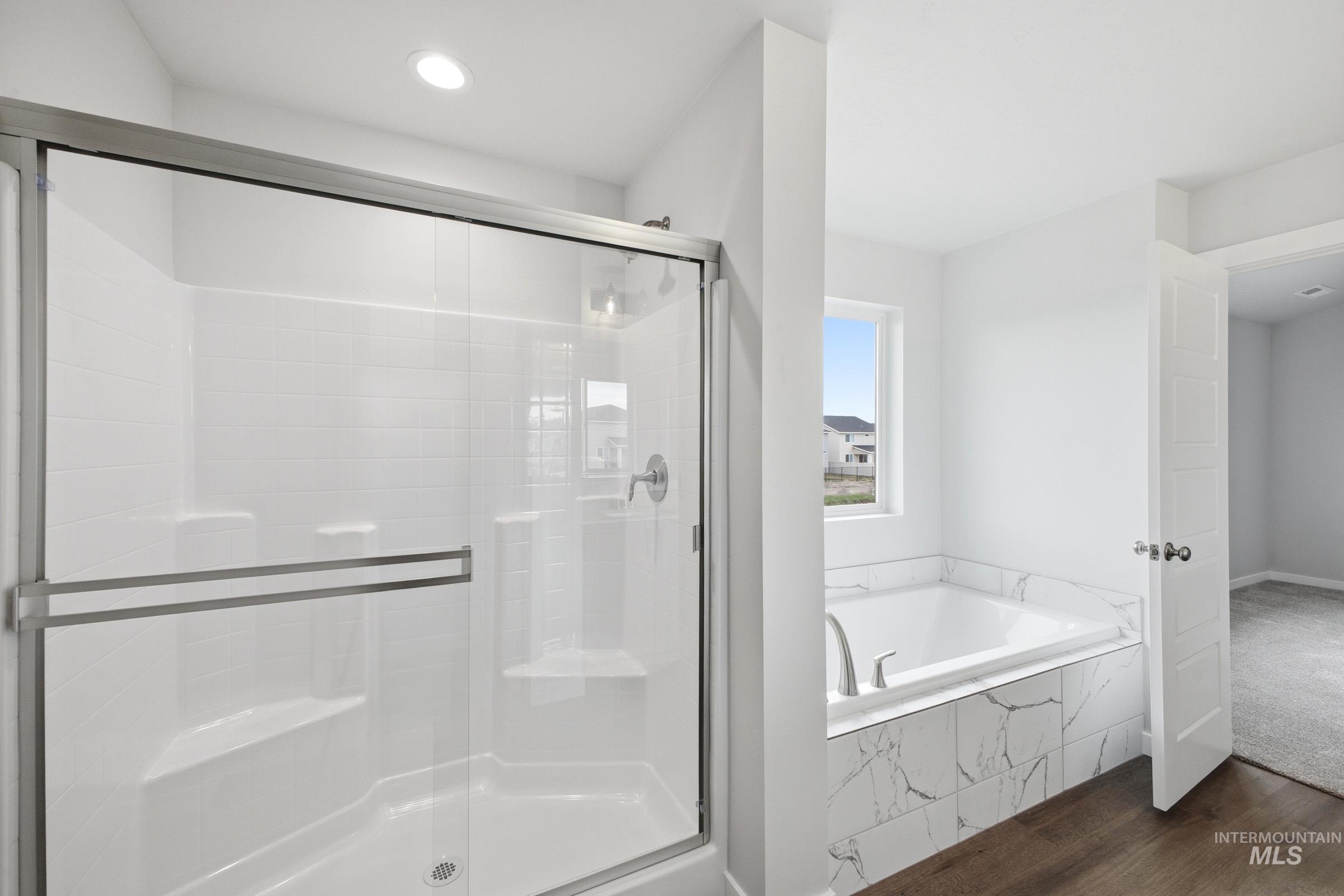 6611 W Redwood Creek Dr, Meridian, Idaho 83646, 4 Bedrooms, 2.5 Bathrooms, Residential For Sale, Price $559,990, 98979229