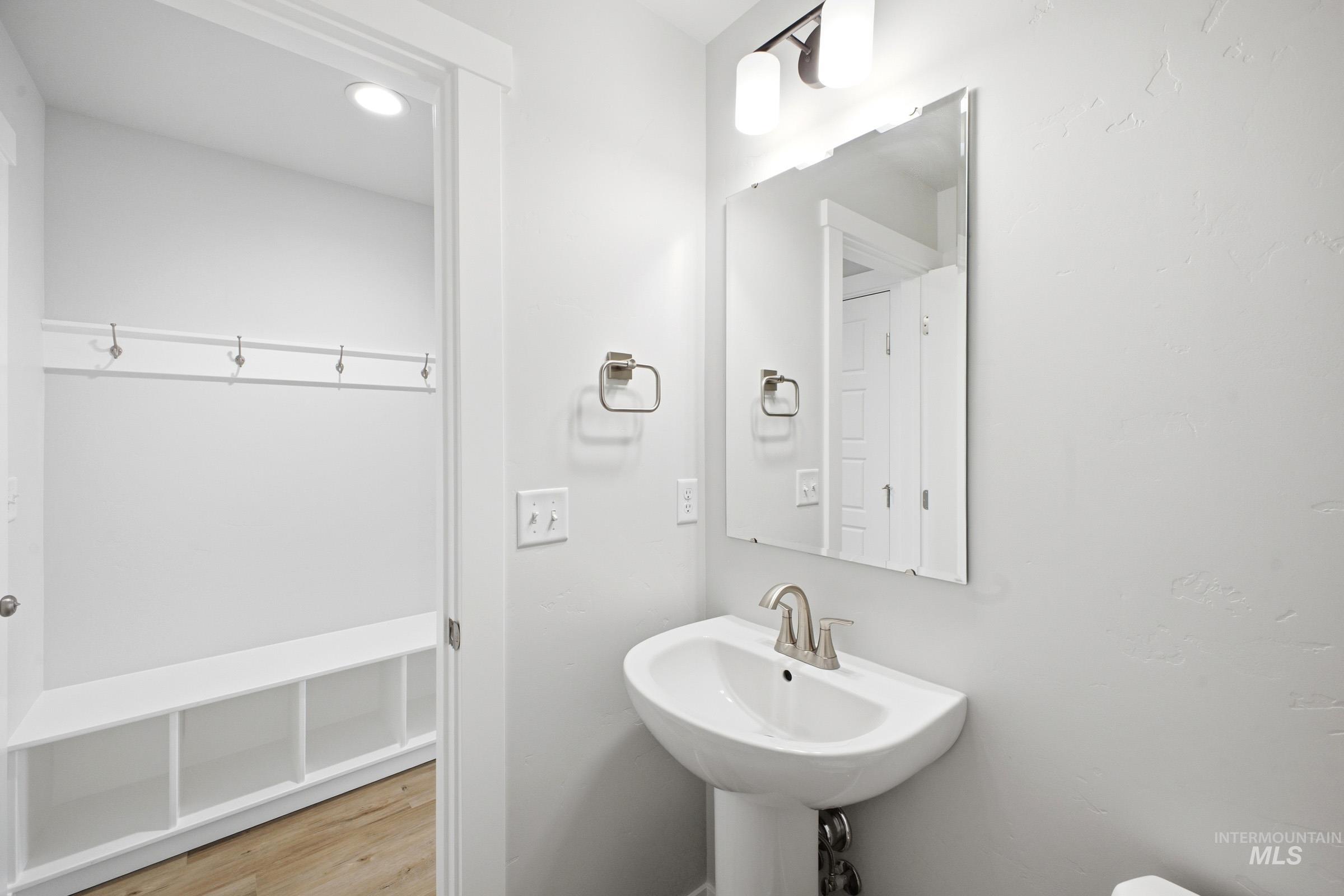 6593 W Redwood Creek Dr, Meridian, Idaho 83646, 3 Bedrooms, 2.5 Bathrooms, Residential For Sale, Price $459,990, 98979232