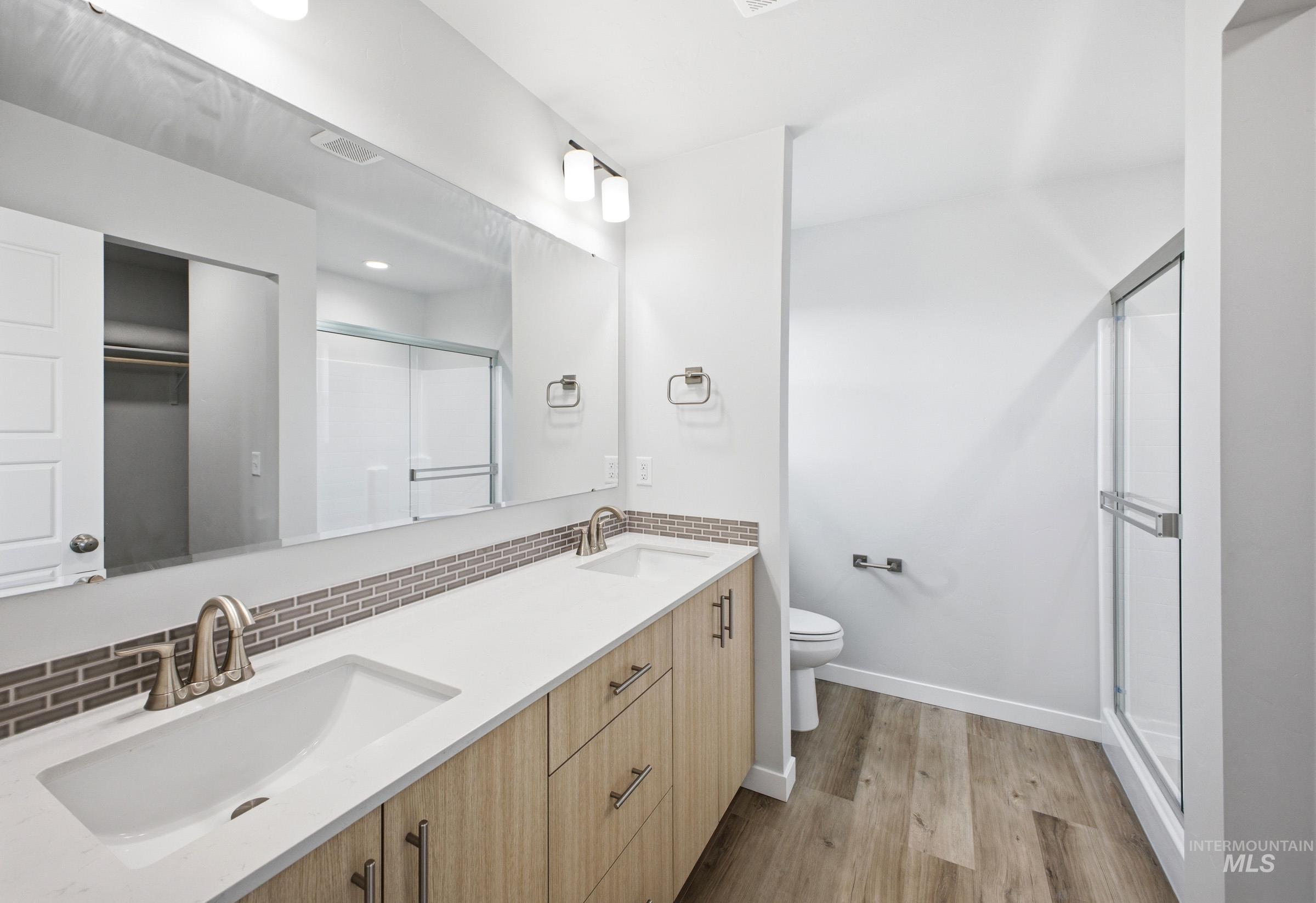 6593 W Redwood Creek Dr, Meridian, Idaho 83646, 3 Bedrooms, 2.5 Bathrooms, Residential For Sale, Price $459,990, 98979232