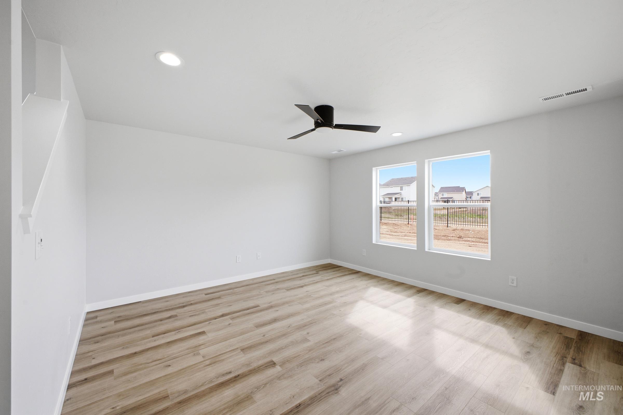 6593 W Redwood Creek Dr, Meridian, Idaho 83646, 3 Bedrooms, 2.5 Bathrooms, Residential For Sale, Price $459,990, 98979232