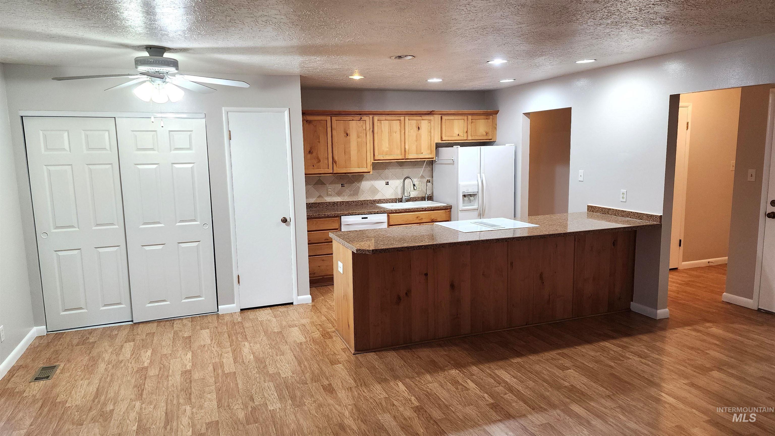 426 Ridgeway Drive, Twin Falls, Idaho 83301, 3 Bedrooms, 2 Bathrooms, Residential For Sale, Price $350,000, 98979233