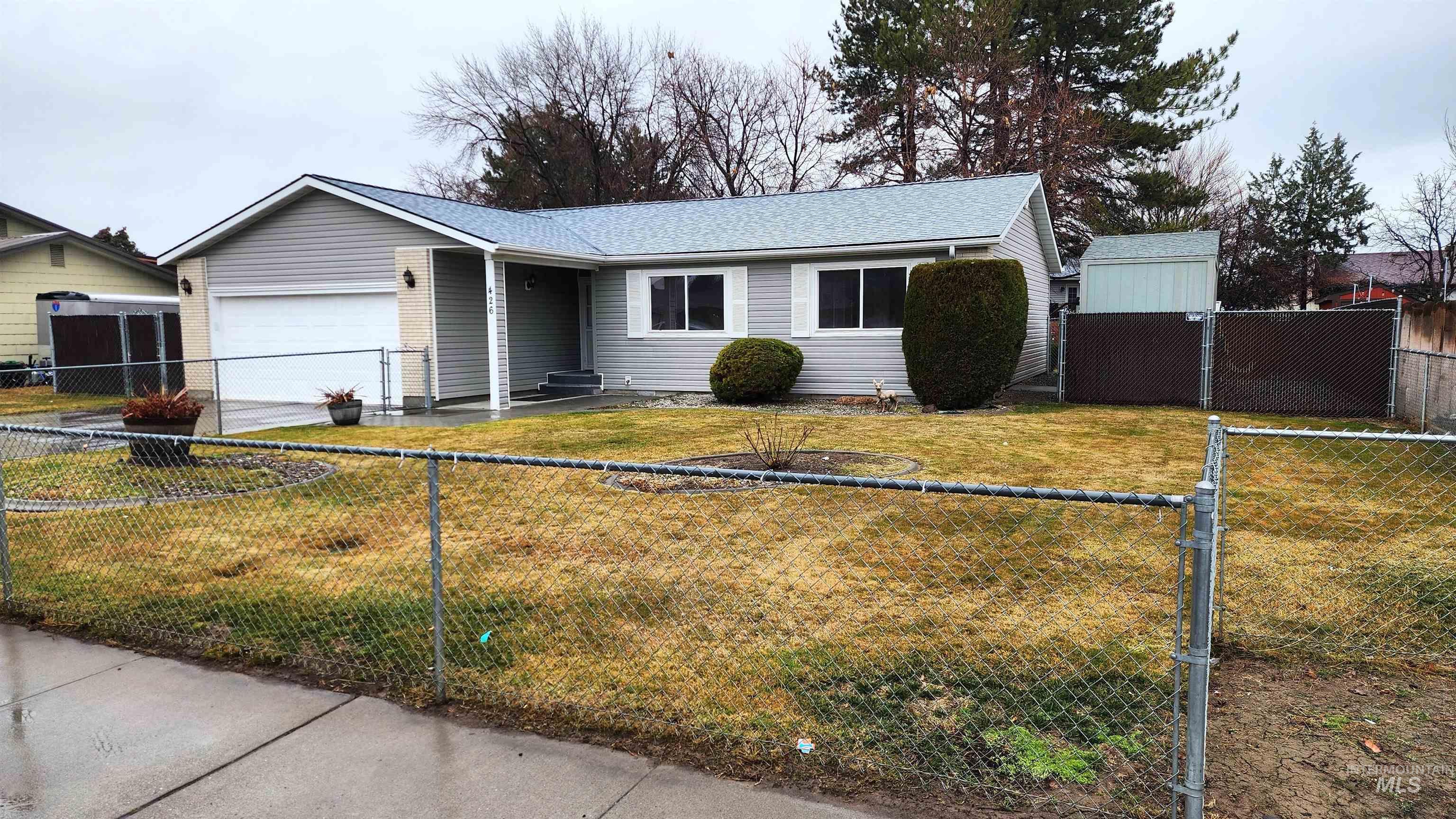 426 Ridgeway Drive, Twin Falls, Idaho 83301, 3 Bedrooms, 2 Bathrooms, Residential For Sale, Price $350,000, 98979233