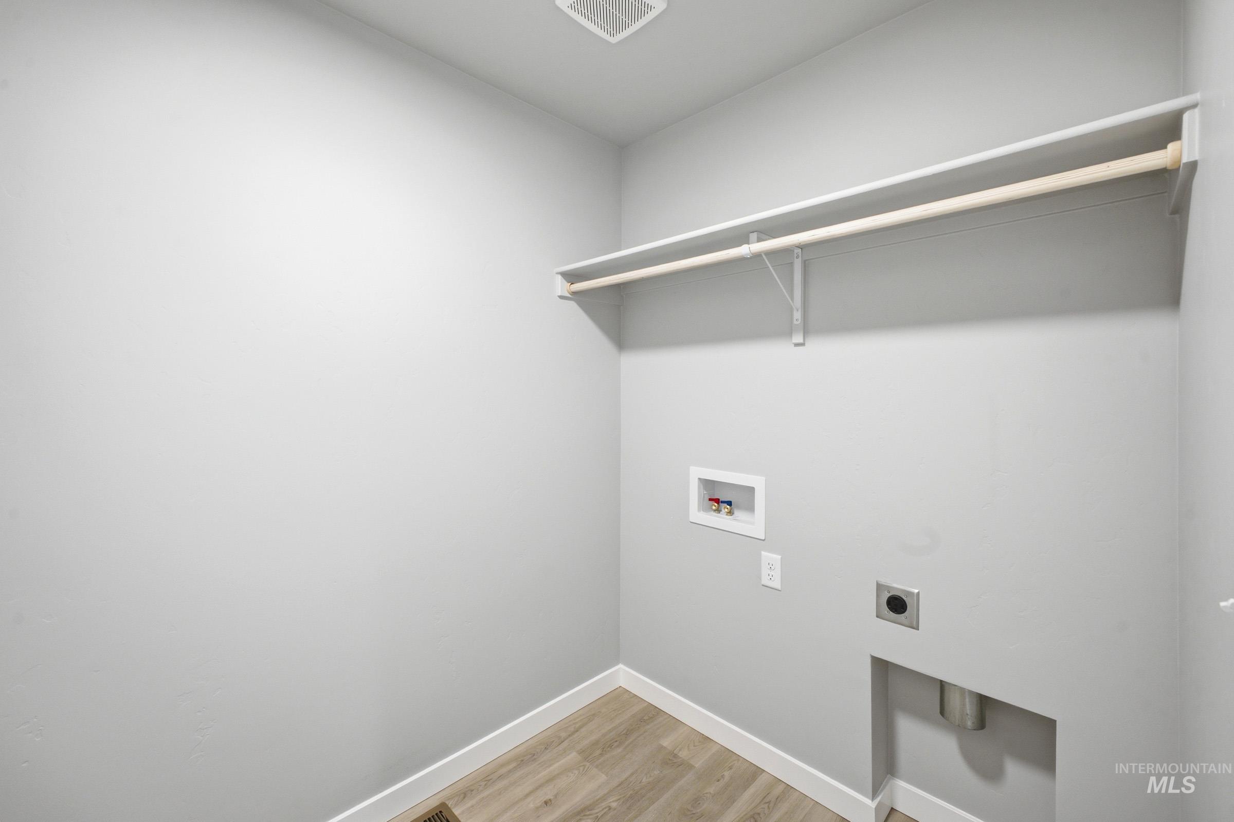 6686 W Redwood Creek Dr, Meridian, Idaho 83646, 3 Bedrooms, 2.5 Bathrooms, Residential For Sale, Price $440,990, 98979234