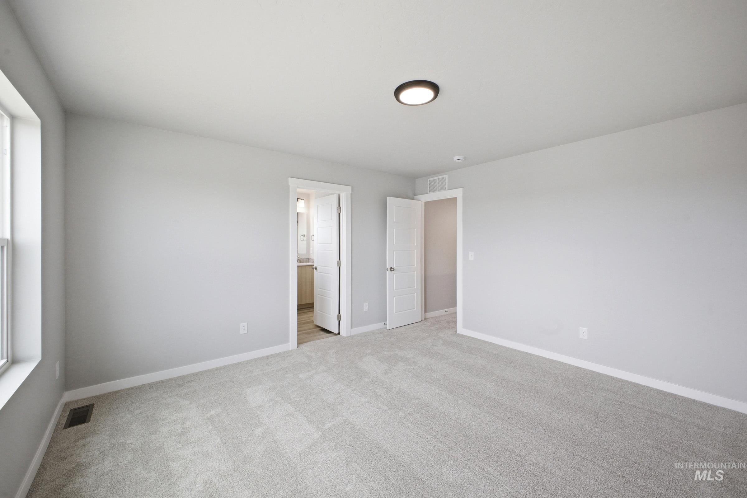 6686 W Redwood Creek Dr, Meridian, Idaho 83646, 3 Bedrooms, 2.5 Bathrooms, Residential For Sale, Price $440,990, 98979234