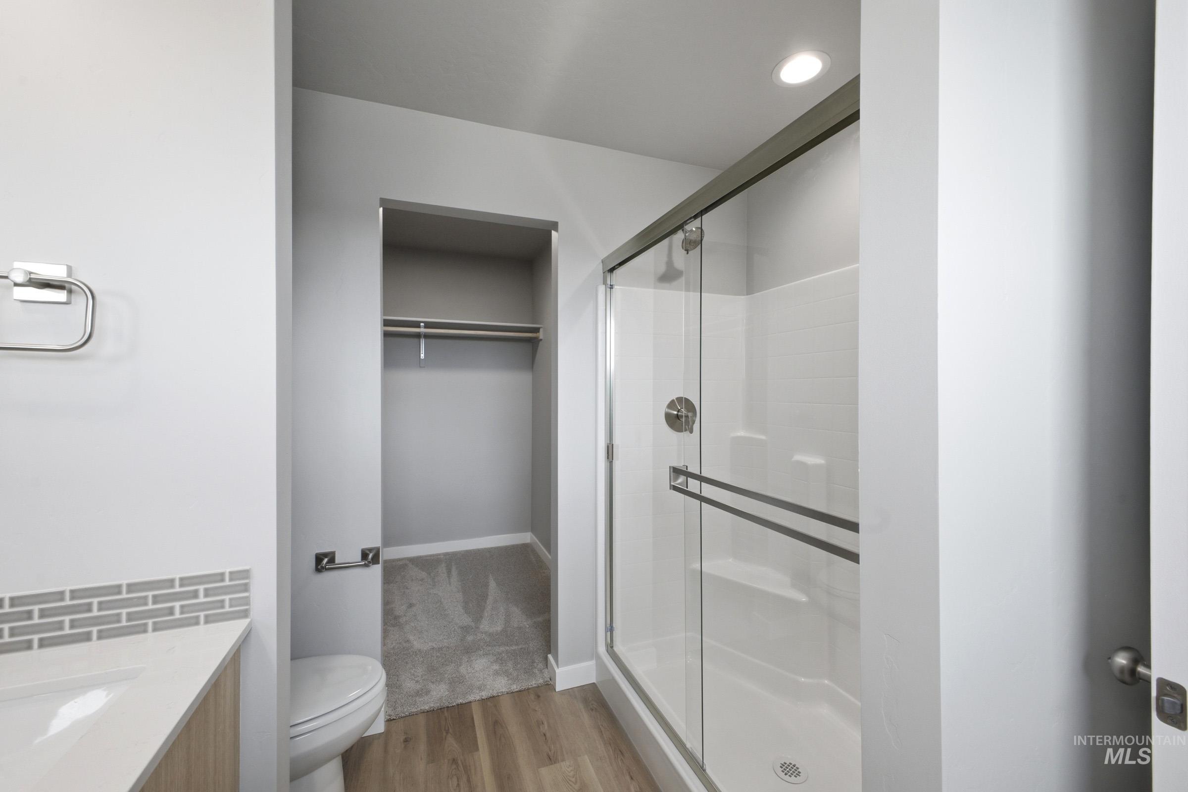 6686 W Redwood Creek Dr, Meridian, Idaho 83646, 3 Bedrooms, 2.5 Bathrooms, Residential For Sale, Price $440,990, 98979234