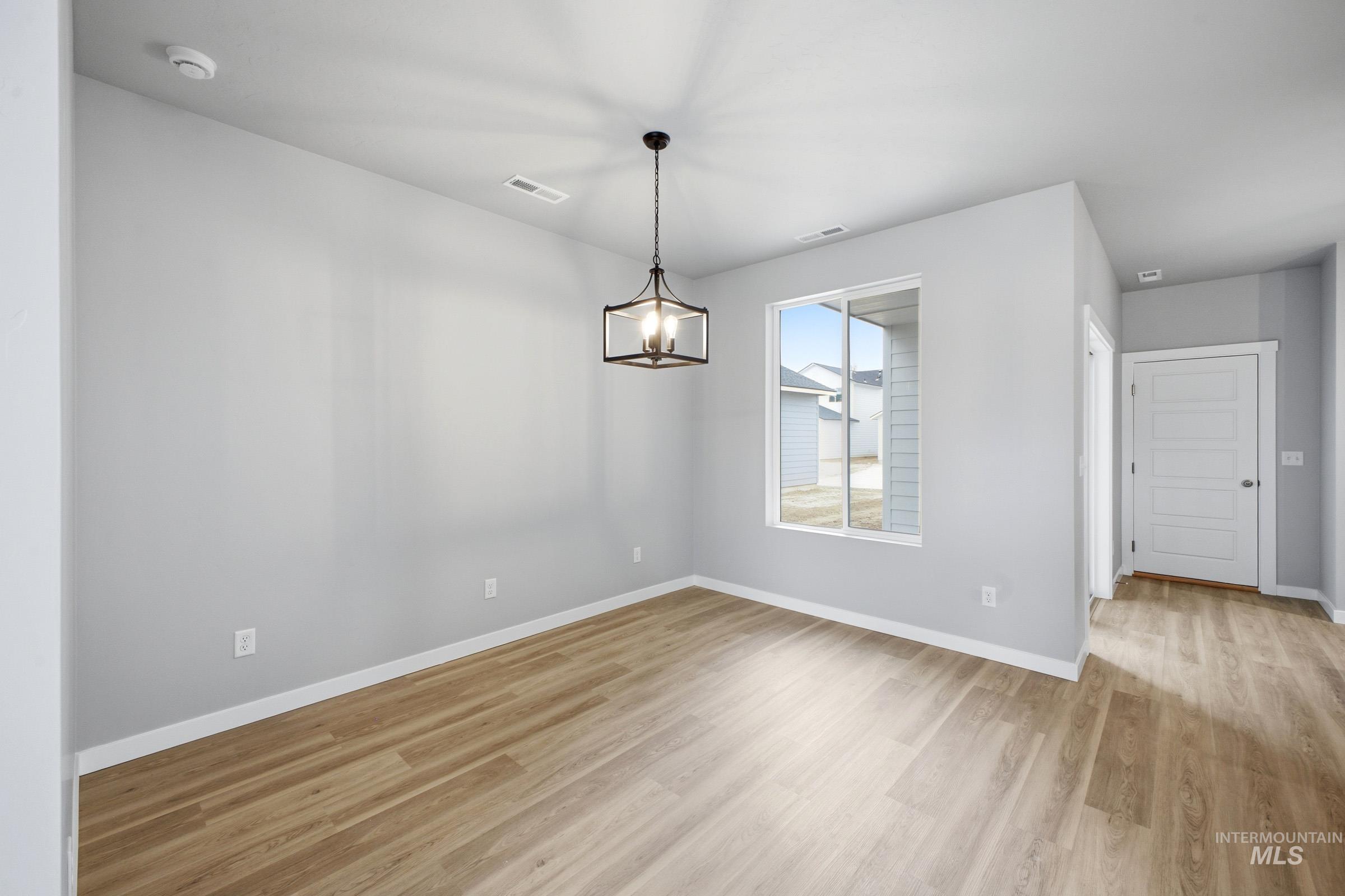 6686 W Redwood Creek Dr, Meridian, Idaho 83646, 3 Bedrooms, 2.5 Bathrooms, Residential For Sale, Price $440,990, 98979234