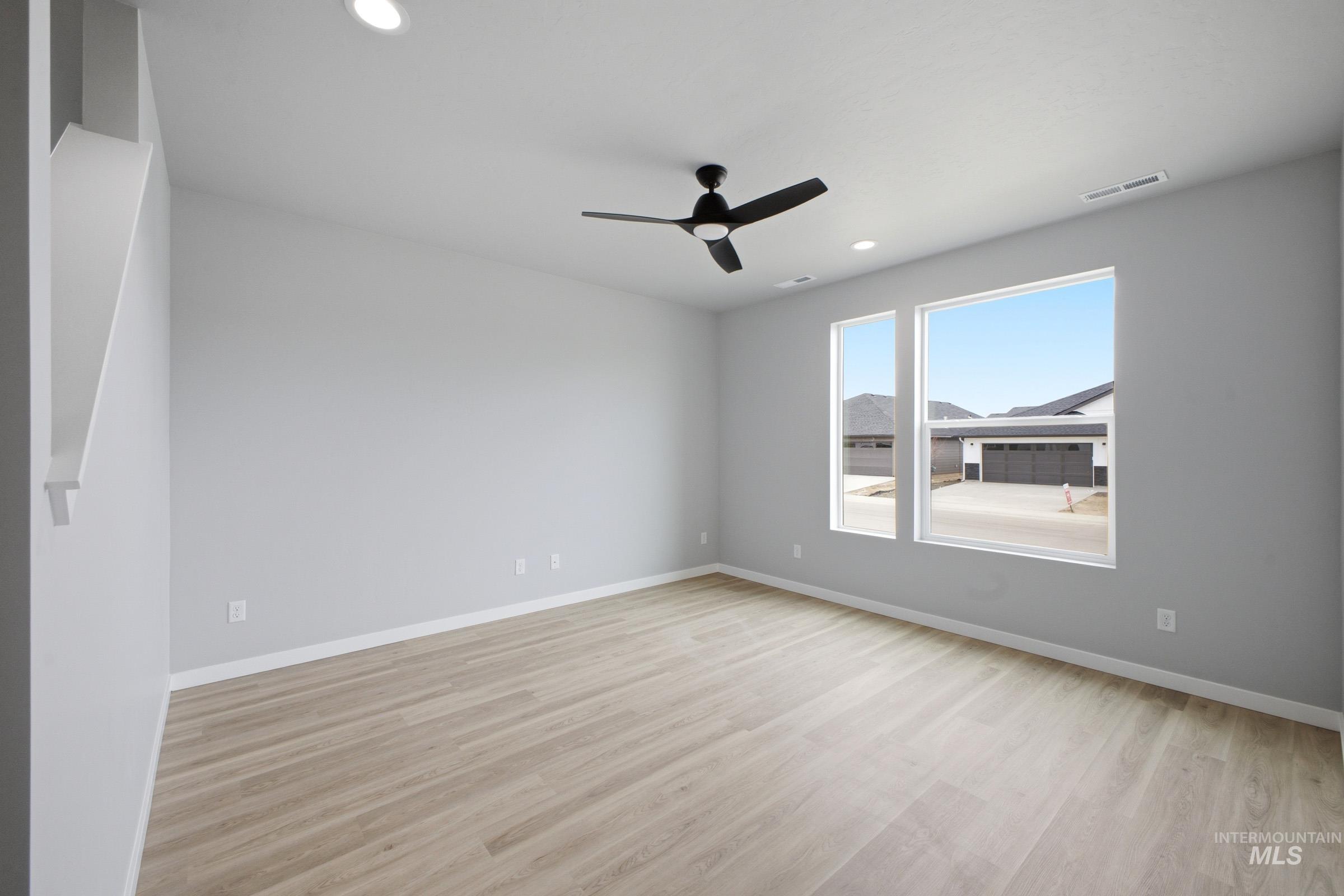 6686 W Redwood Creek Dr, Meridian, Idaho 83646, 3 Bedrooms, 2.5 Bathrooms, Residential For Sale, Price $440,990, 98979234