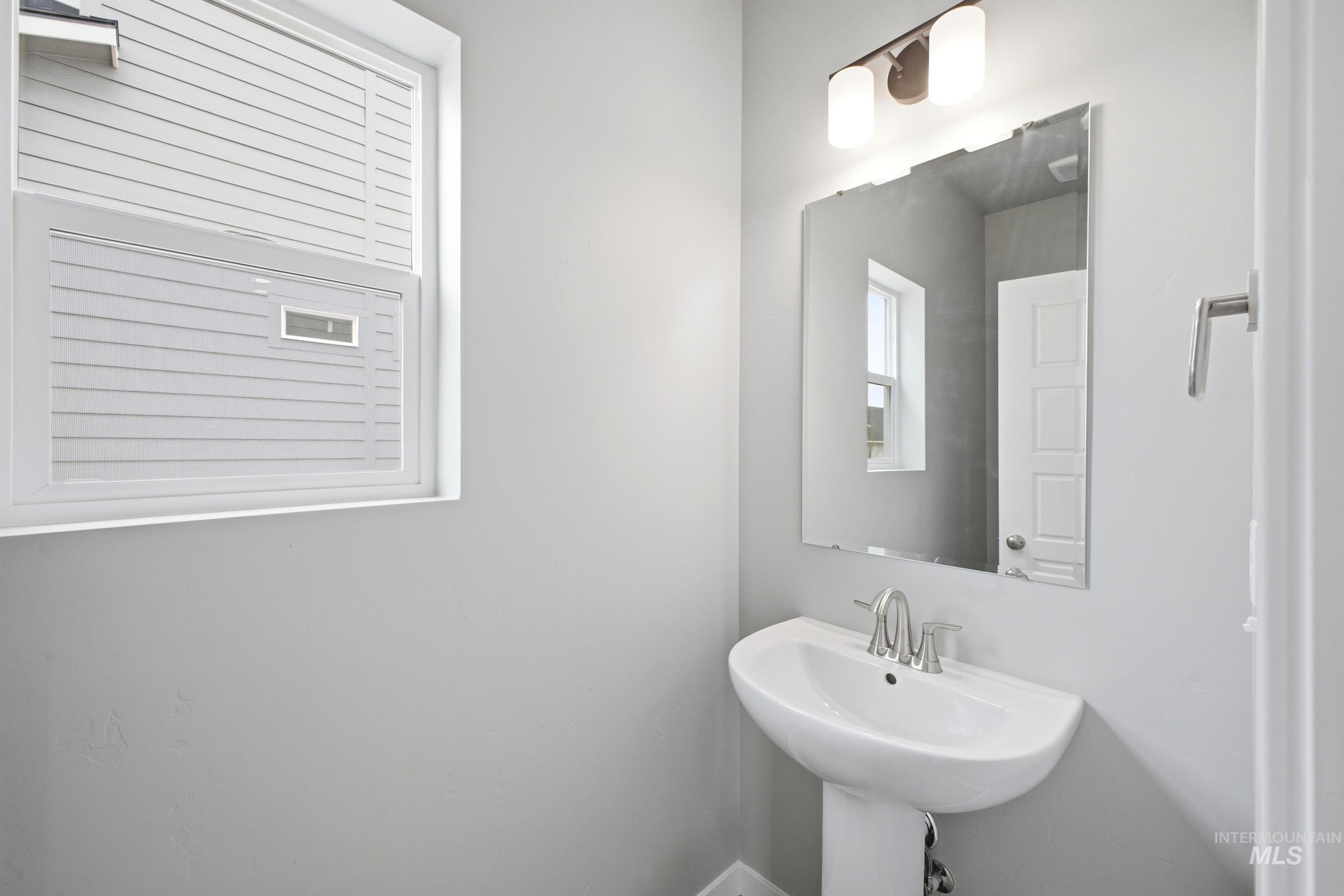 6686 W Redwood Creek Dr, Meridian, Idaho 83646, 3 Bedrooms, 2.5 Bathrooms, Residential For Sale, Price $440,990, 98979234