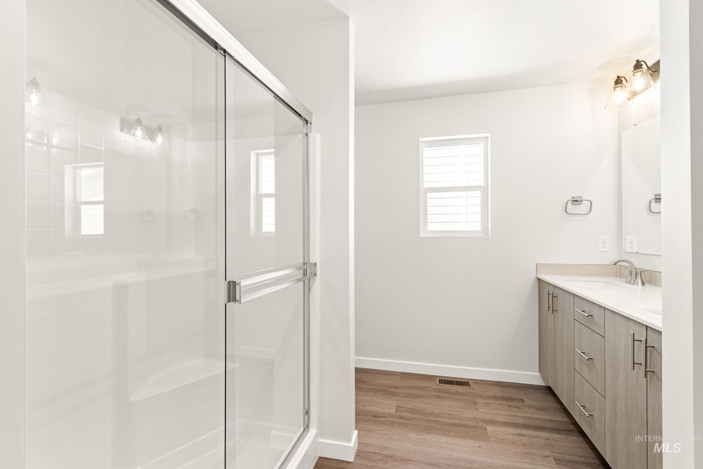 6714 W Redwood Creek Dr, Meridian, Idaho 83646, 3 Bedrooms, 2.5 Bathrooms, Residential For Sale, Price $474,990, 98979236