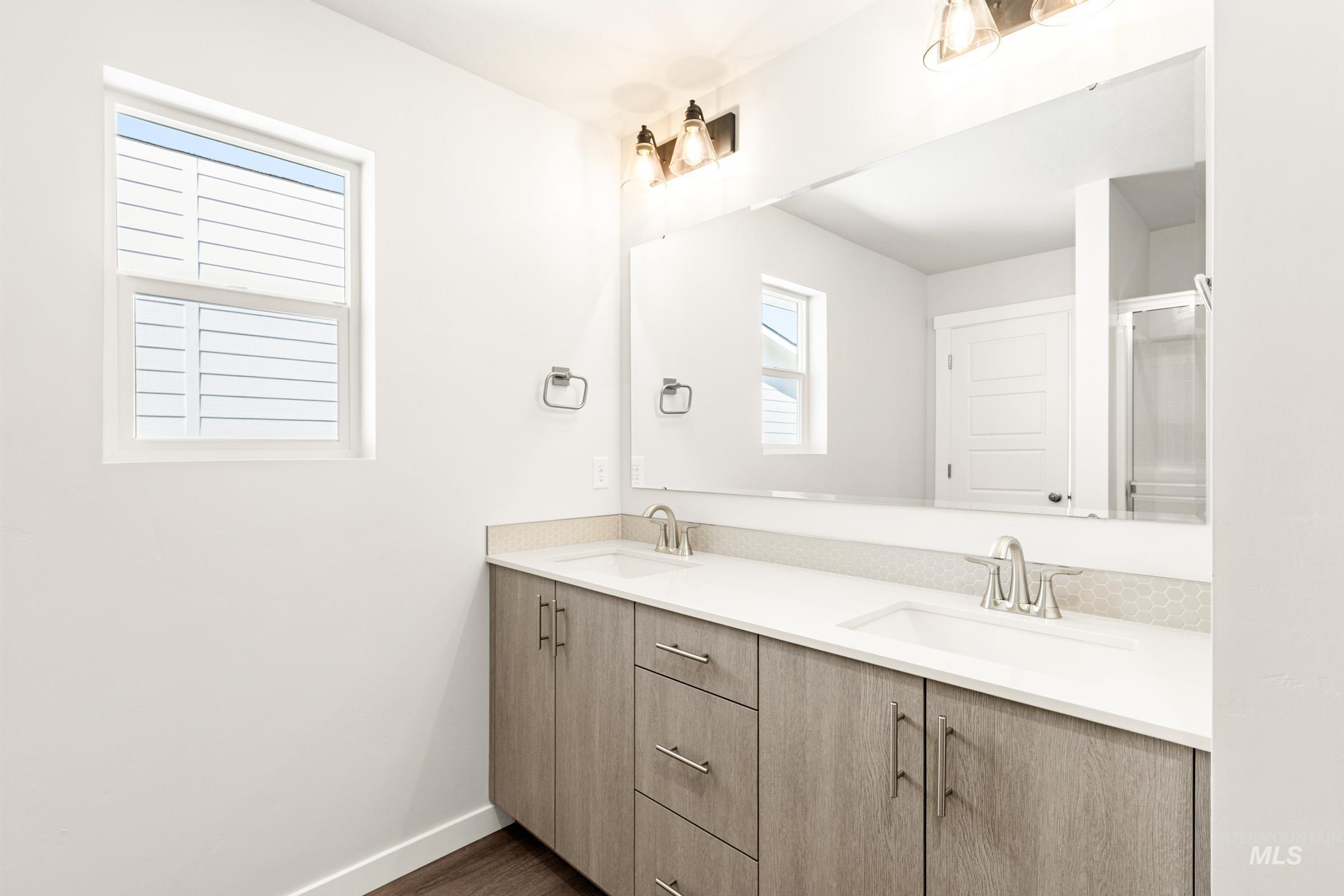 6714 W Redwood Creek Dr, Meridian, Idaho 83646, 3 Bedrooms, 2.5 Bathrooms, Residential For Sale, Price $474,990, 98979236