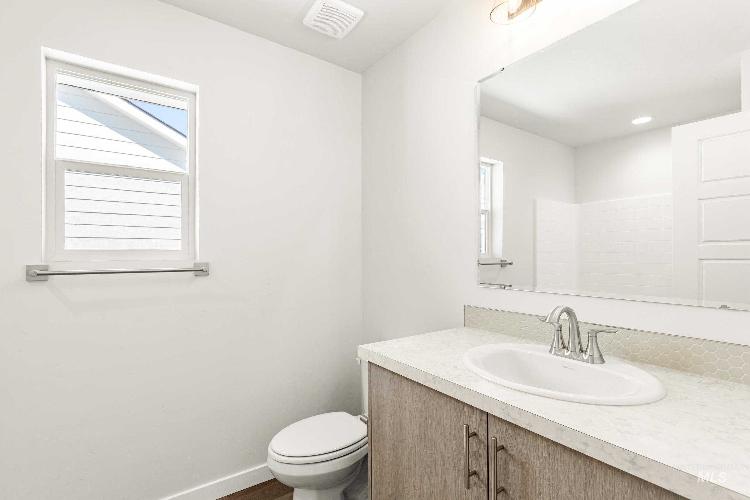 6714 W Redwood Creek Dr, Meridian, Idaho 83646, 3 Bedrooms, 2.5 Bathrooms, Residential For Sale, Price $474,990, 98979236