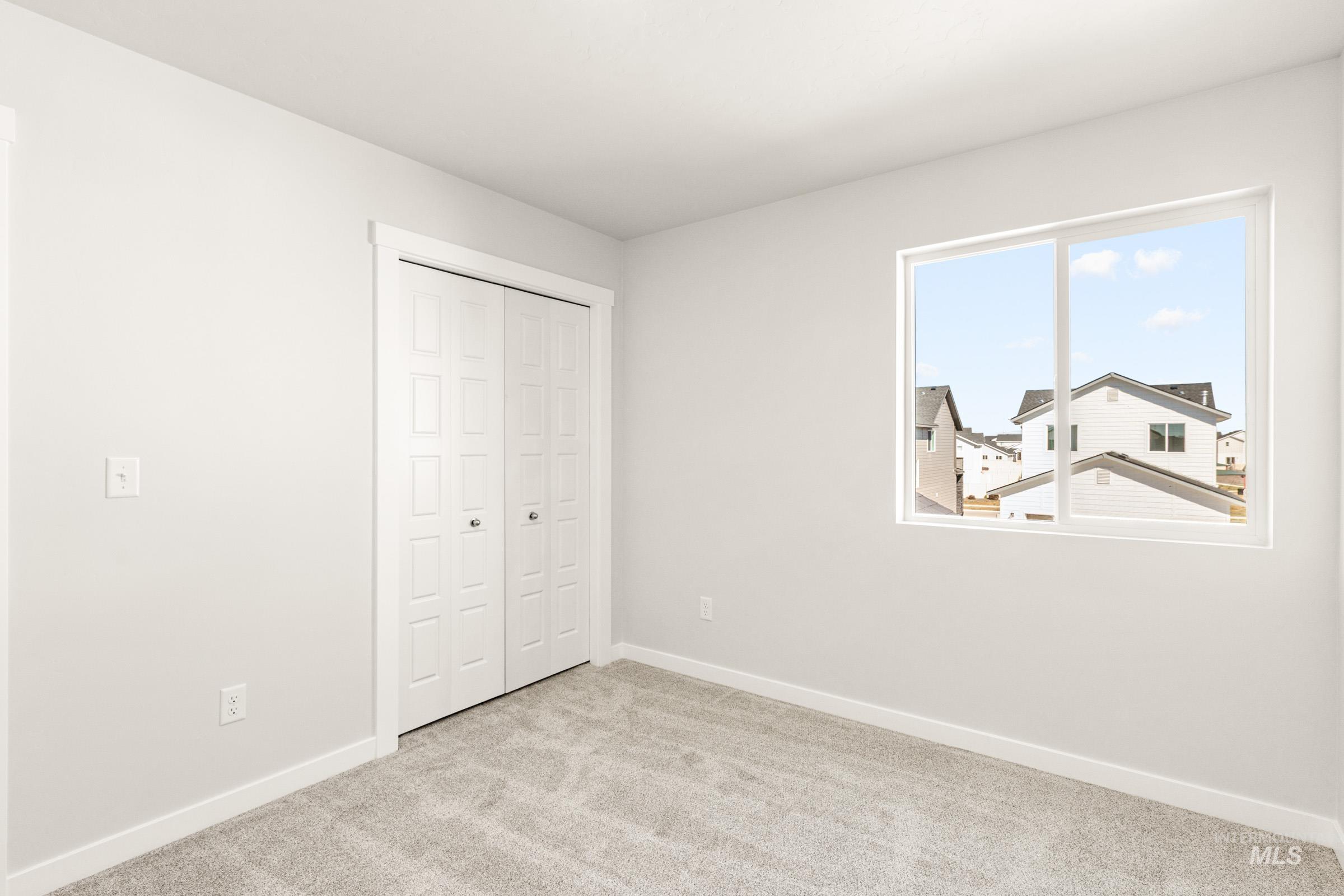 6714 W Redwood Creek Dr, Meridian, Idaho 83646, 3 Bedrooms, 2.5 Bathrooms, Residential For Sale, Price $474,990, 98979236