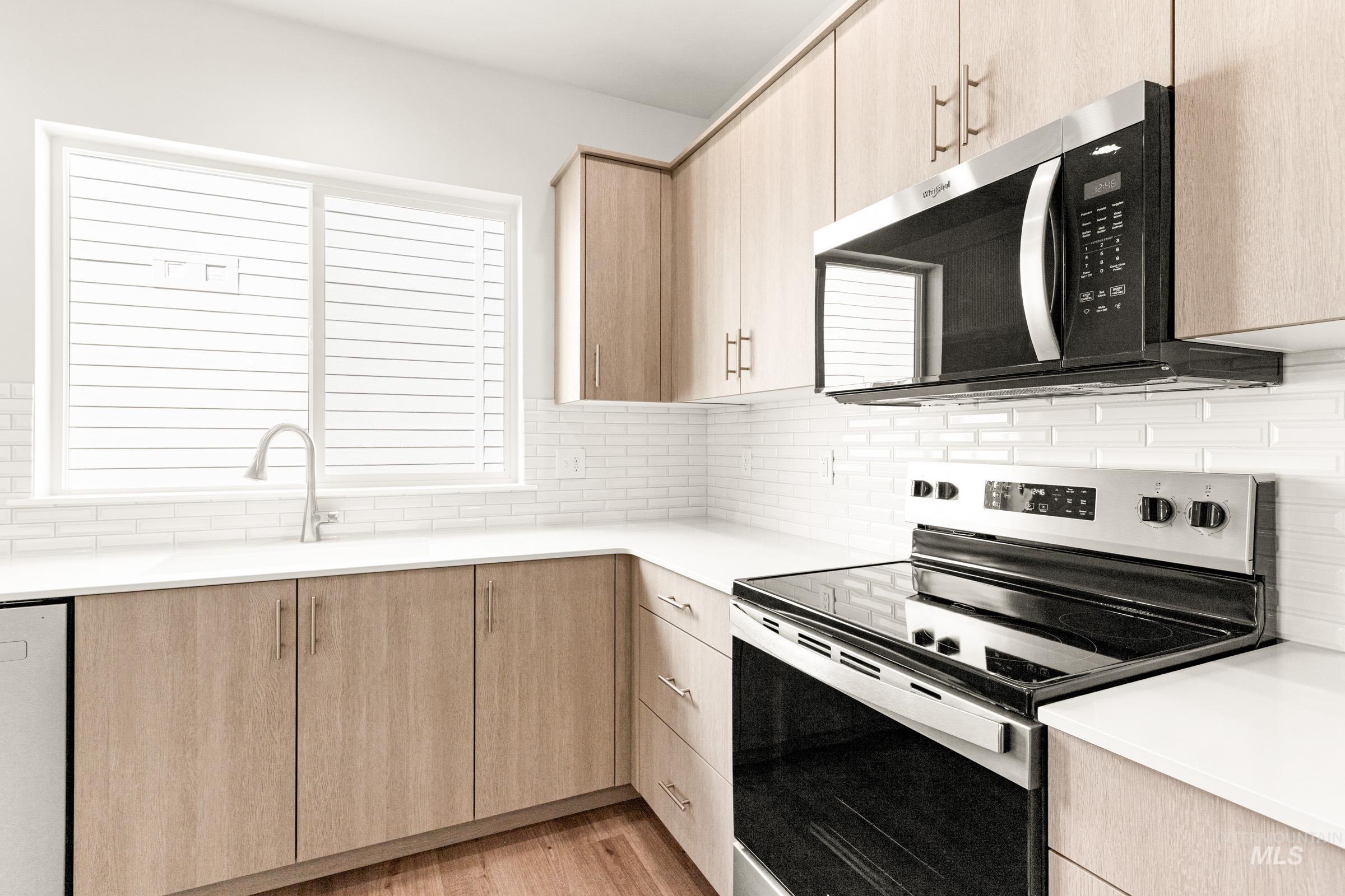 6714 W Redwood Creek Dr, Meridian, Idaho 83646, 3 Bedrooms, 2.5 Bathrooms, Residential For Sale, Price $474,990, 98979236