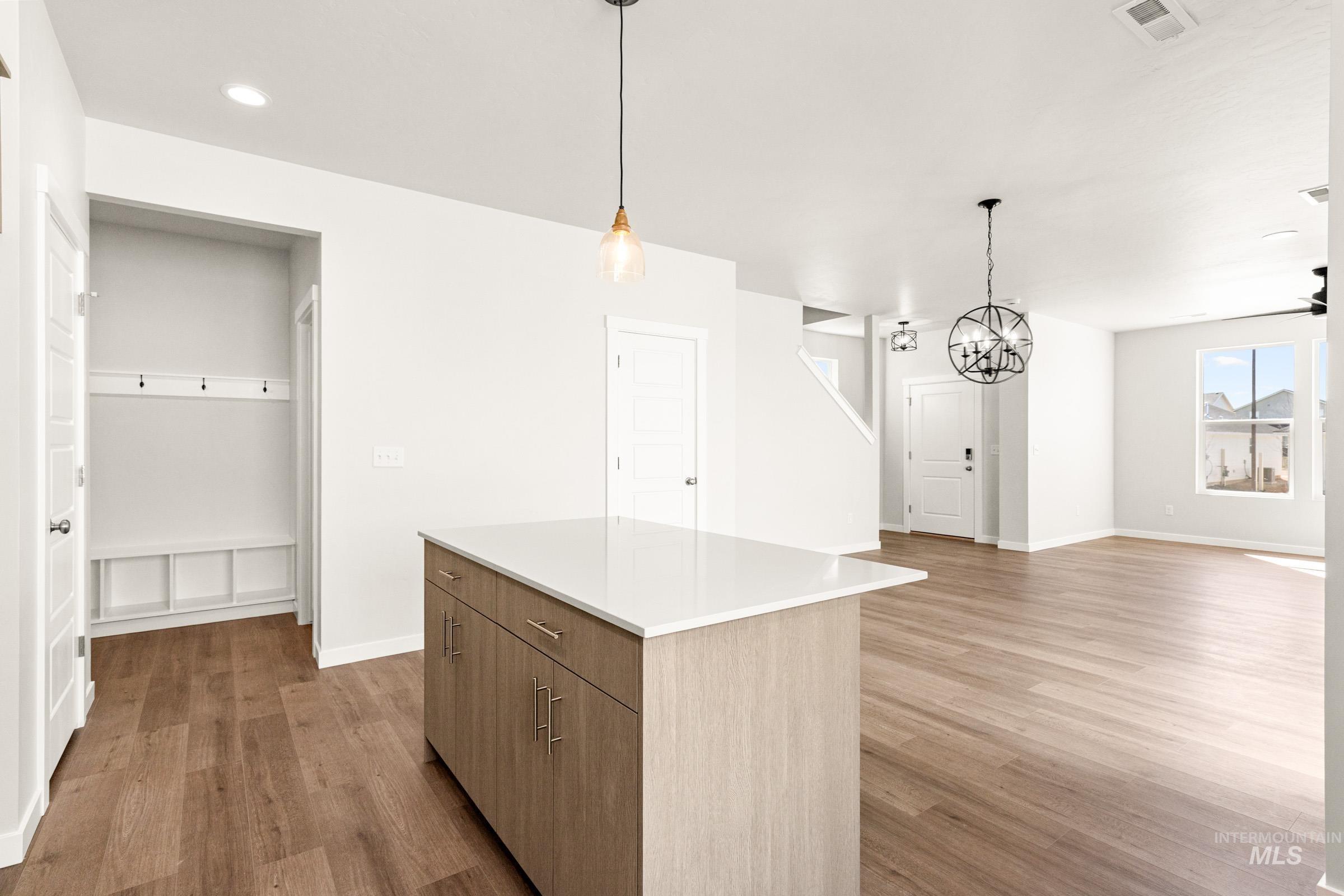 6714 W Redwood Creek Dr, Meridian, Idaho 83646, 3 Bedrooms, 2.5 Bathrooms, Residential For Sale, Price $474,990, 98979236