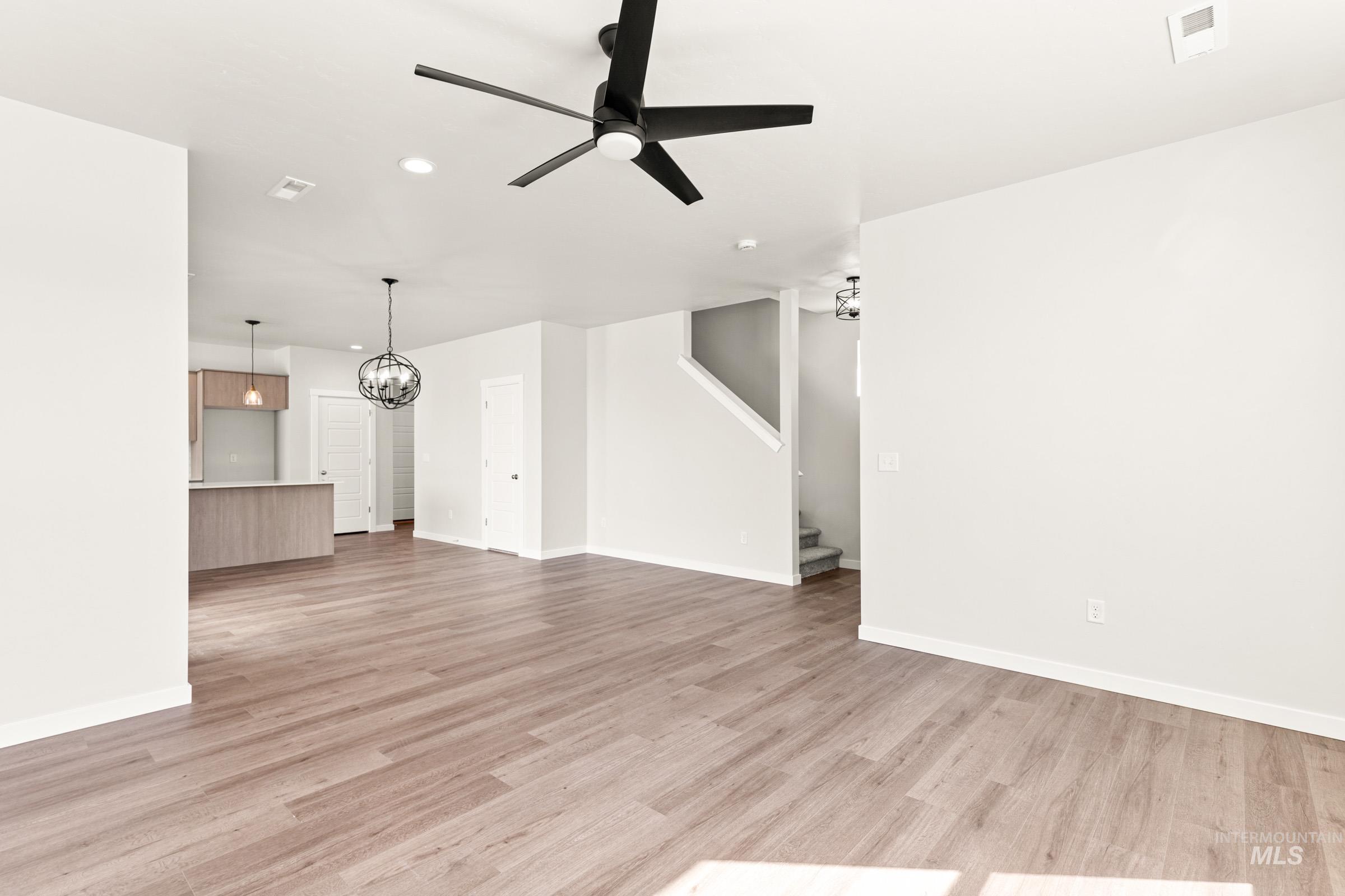 6714 W Redwood Creek Dr, Meridian, Idaho 83646, 3 Bedrooms, 2.5 Bathrooms, Residential For Sale, Price $474,990, 98979236