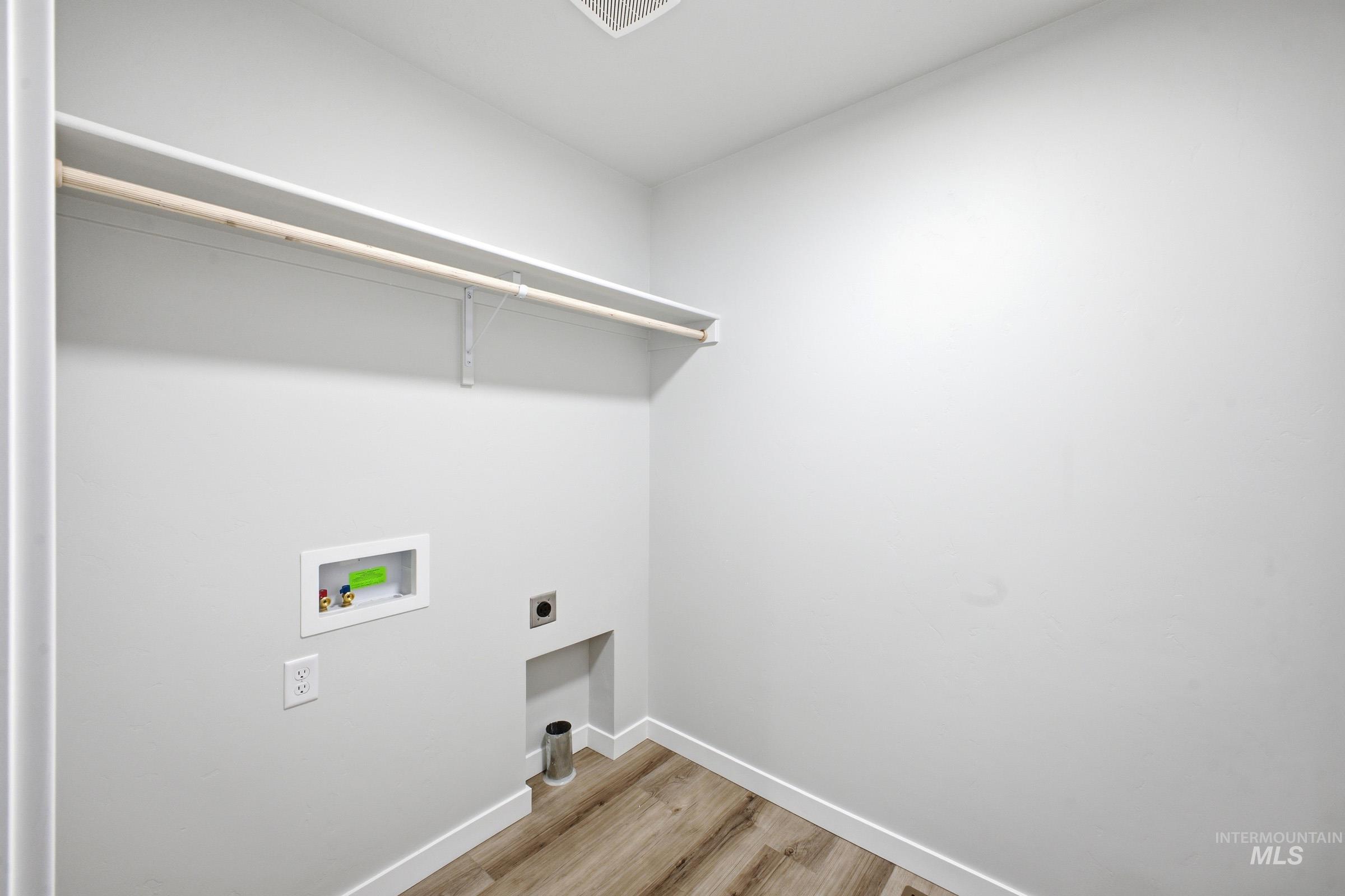 6771 W Fairy Falls Dr, Meridian, Idaho 83646, 3 Bedrooms, 2.5 Bathrooms, Residential For Sale, Price $439,990, 98979237