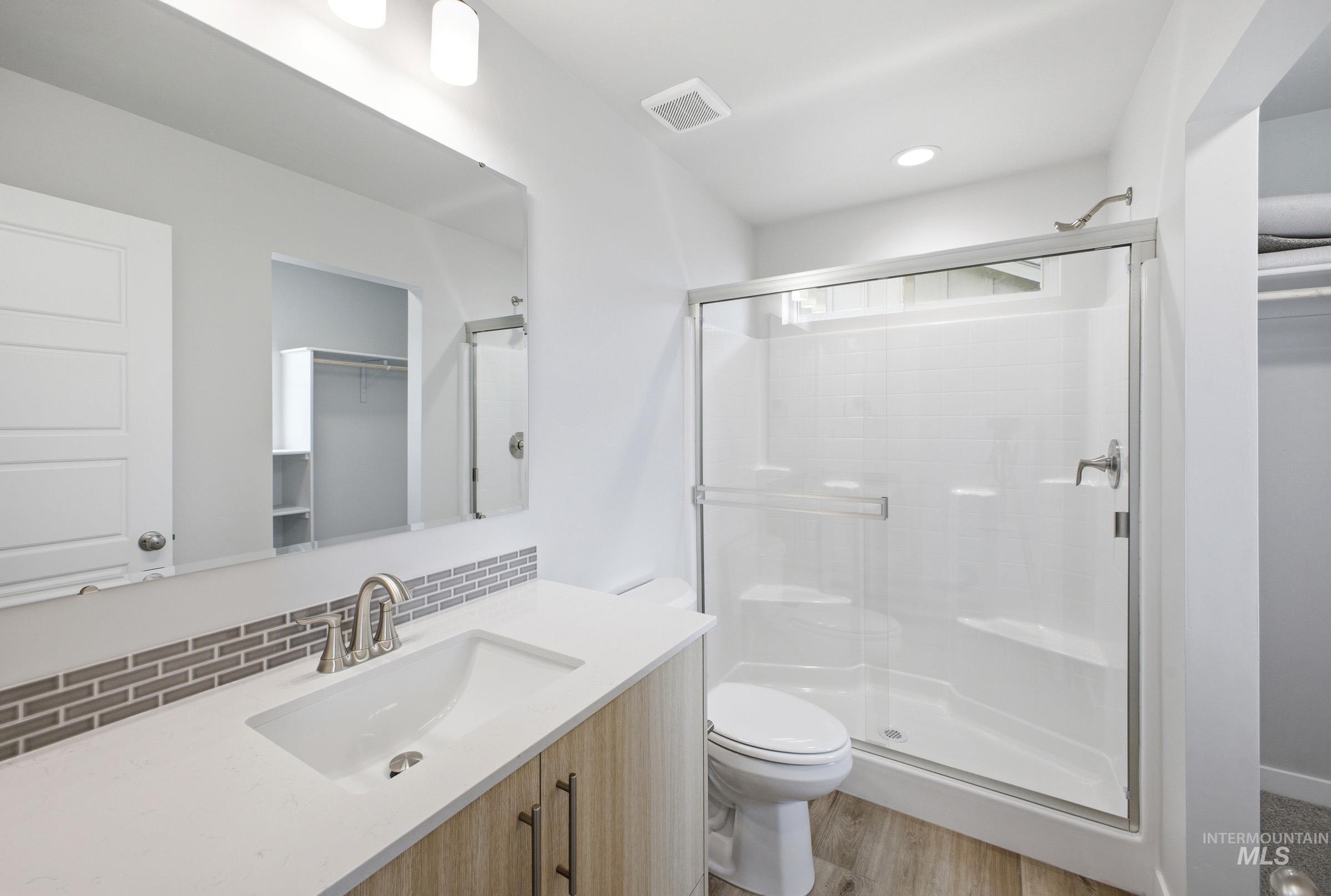 6771 W Fairy Falls Dr, Meridian, Idaho 83646, 3 Bedrooms, 2.5 Bathrooms, Residential For Sale, Price $439,990, 98979237