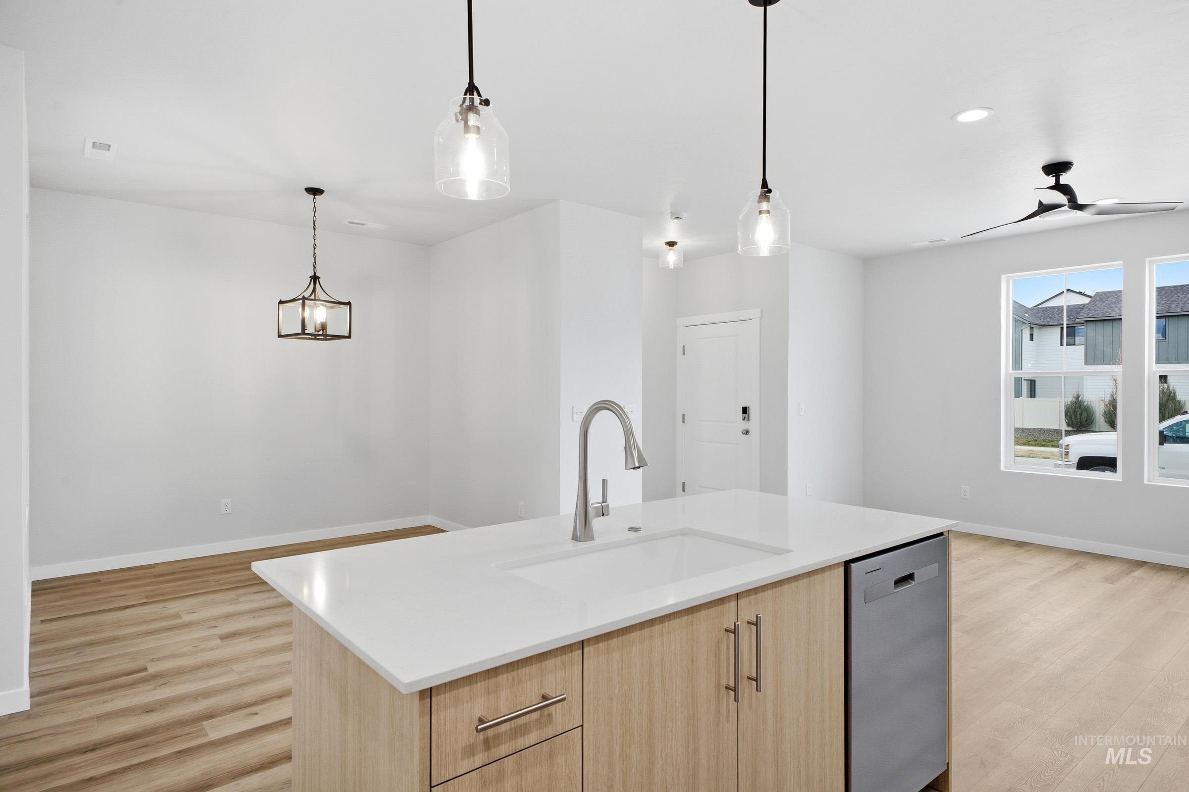 6771 W Fairy Falls Dr, Meridian, Idaho 83646, 3 Bedrooms, 2.5 Bathrooms, Residential For Sale, Price $439,990, 98979237