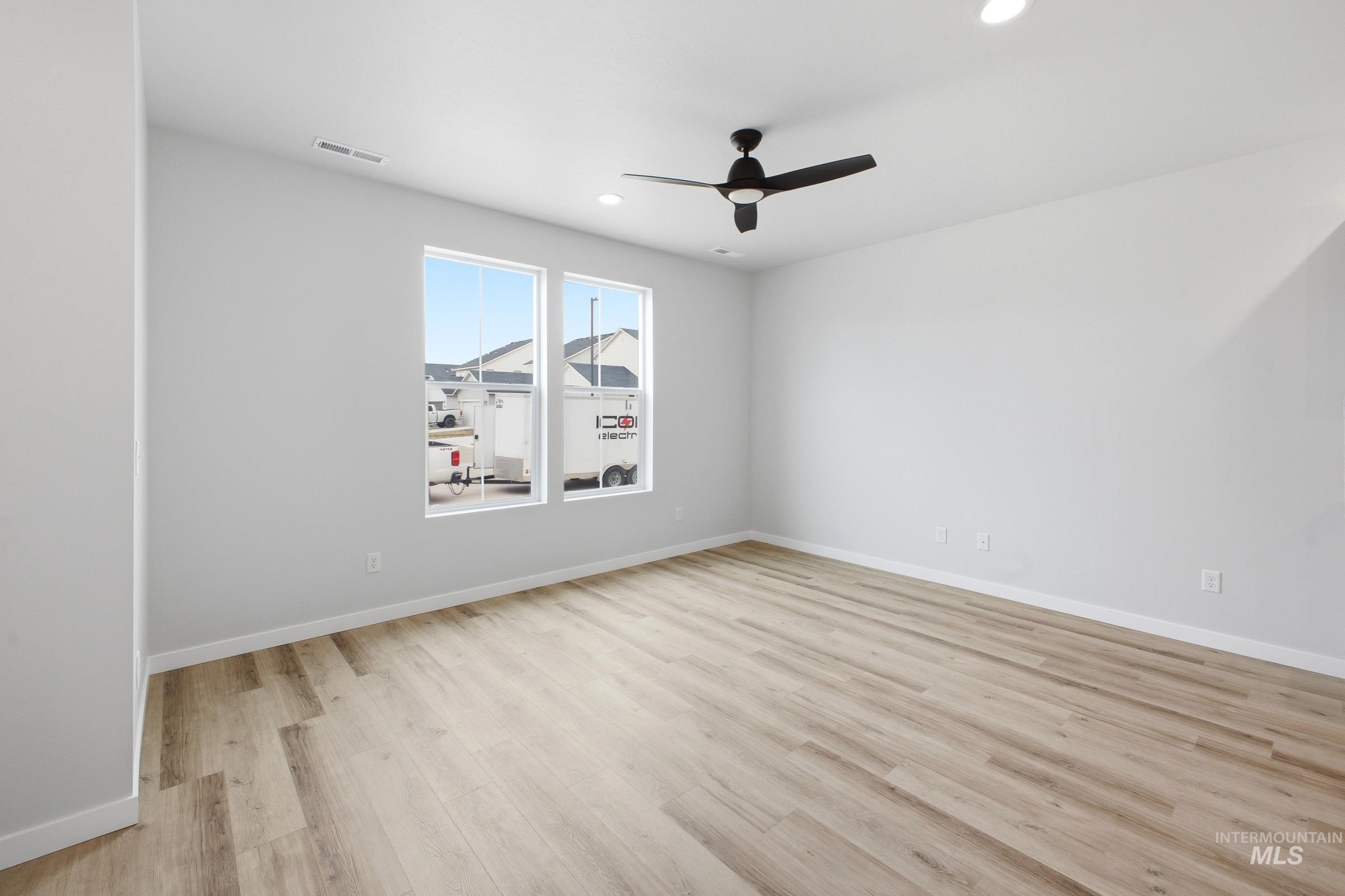 6771 W Fairy Falls Dr, Meridian, Idaho 83646, 3 Bedrooms, 2.5 Bathrooms, Residential For Sale, Price $439,990, 98979237