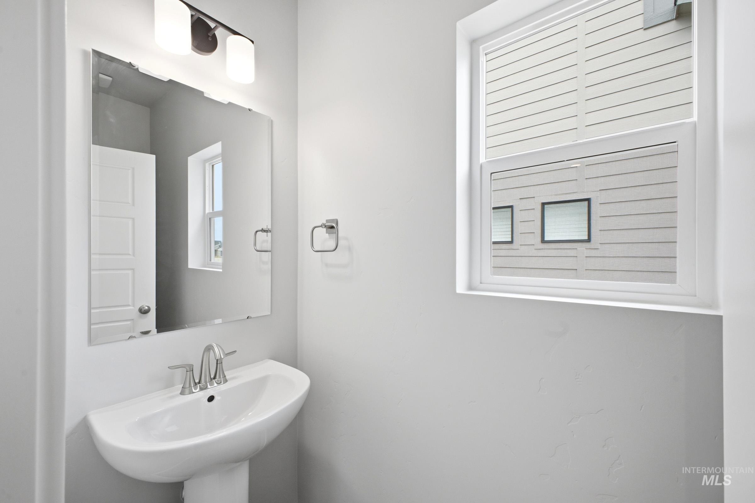 6771 W Fairy Falls Dr, Meridian, Idaho 83646, 3 Bedrooms, 2.5 Bathrooms, Residential For Sale, Price $439,990, 98979237