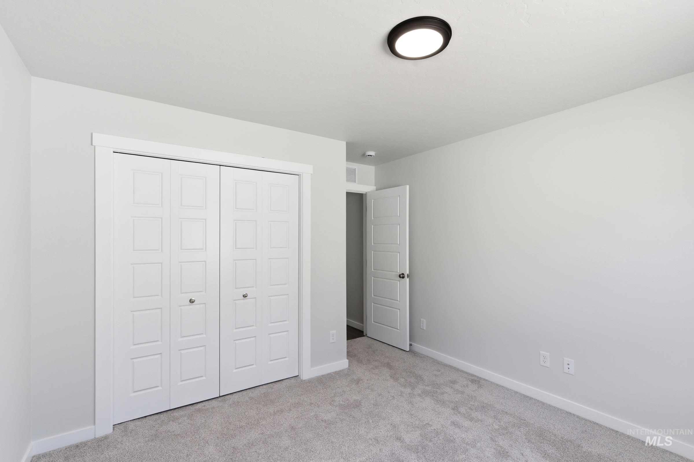 6543 W Plateau Creek Dr, Meridian, Idaho 83646, 4 Bedrooms, 2 Bathrooms, Residential For Sale, Price $473,990,MLS 98979239