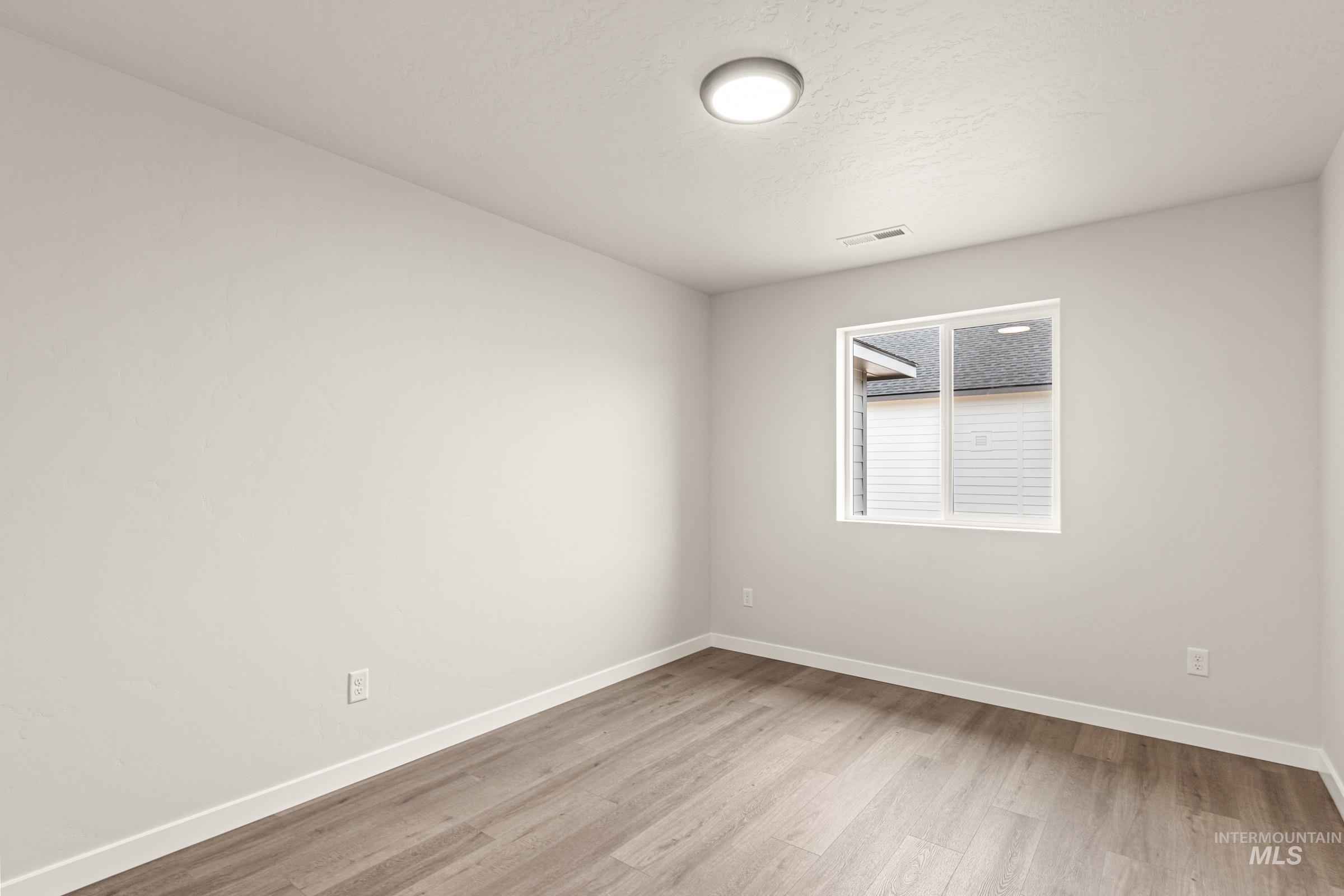 8226 E Cool River Lp, Nampa, Idaho 83687, 3 Bedrooms, 2 Bathrooms, Residential For Sale, Price $439,990, 98979241