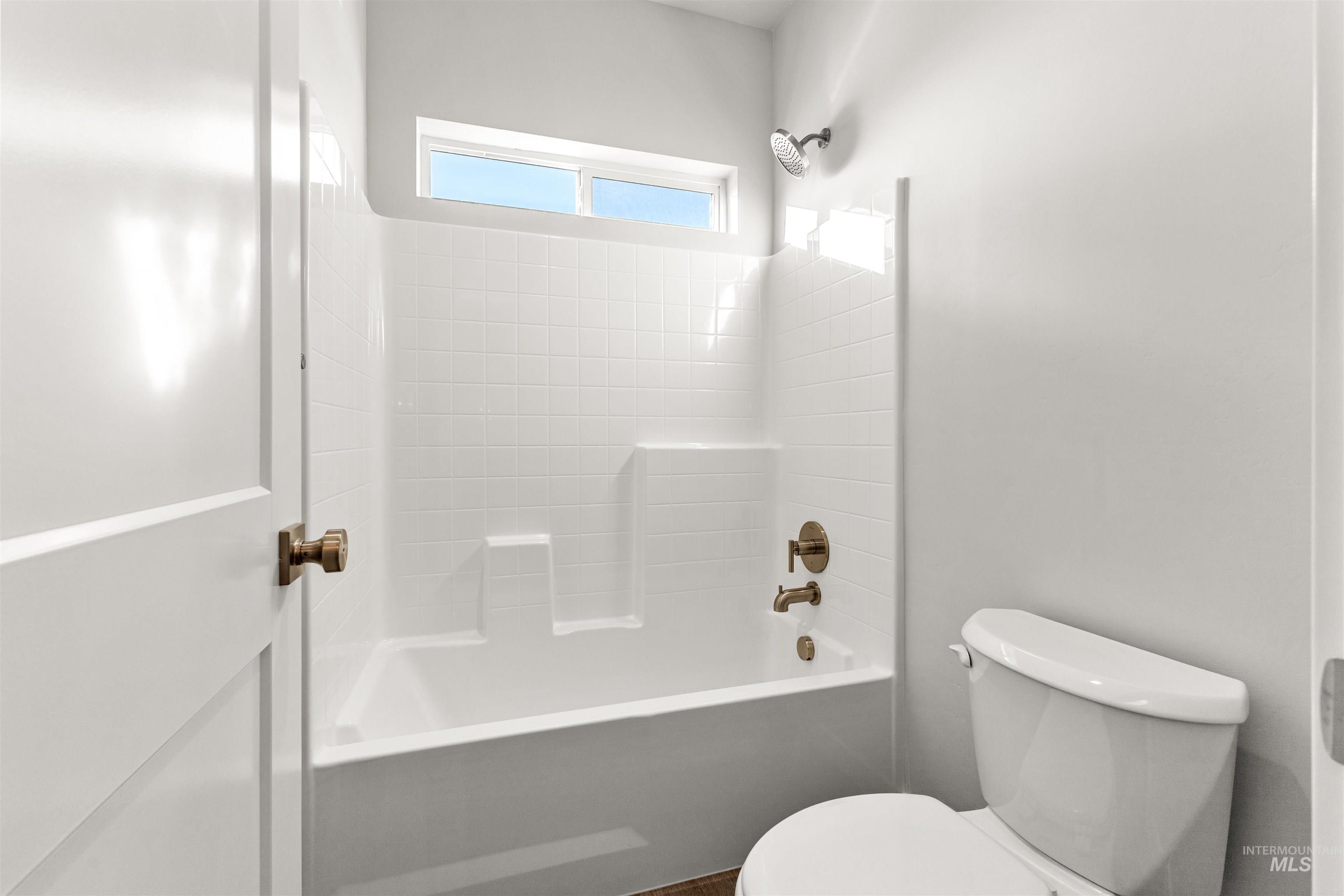 17706 N Hugh Glass Way, Nampa, Idaho 83687, 5 Bedrooms, 4.5 Bathrooms, Residential For Sale, Price $799,990, 98979243