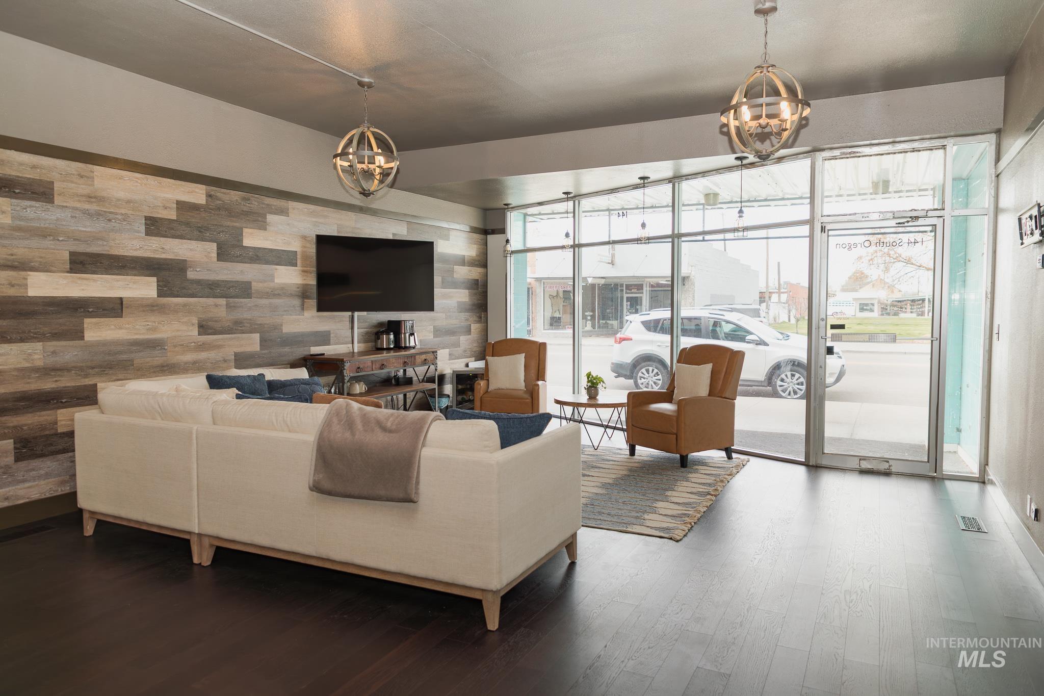 140/144 S Oregon State, Ontario, Oregon 97914, Business/Commercial For Sale, Price $399,000, 98979244