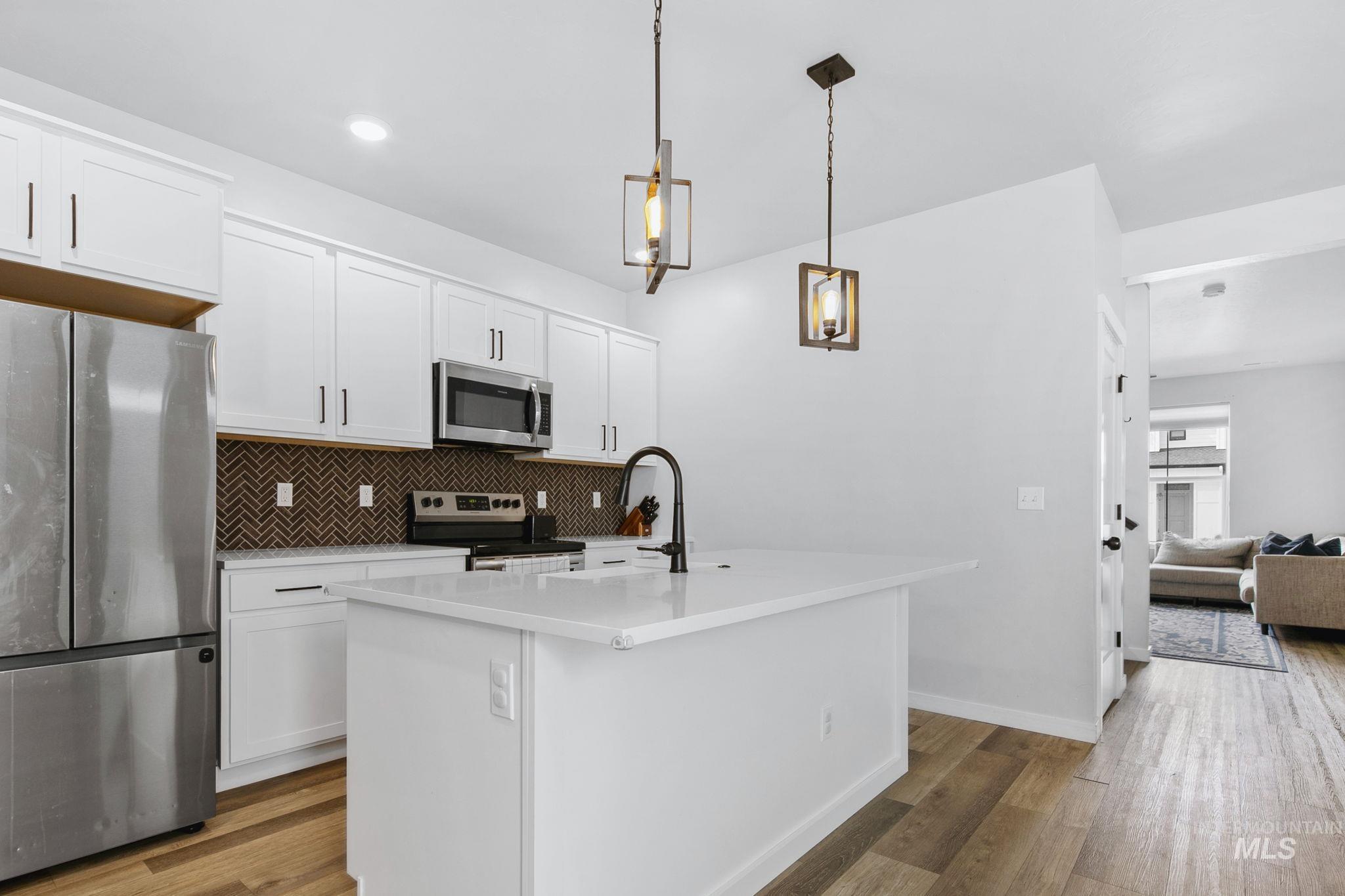 298 S Fritts Ave, Meridian, Idaho 83642, 3 Bedrooms, 2.5 Bathrooms, Residential For Sale, Price $415,000, 98979245