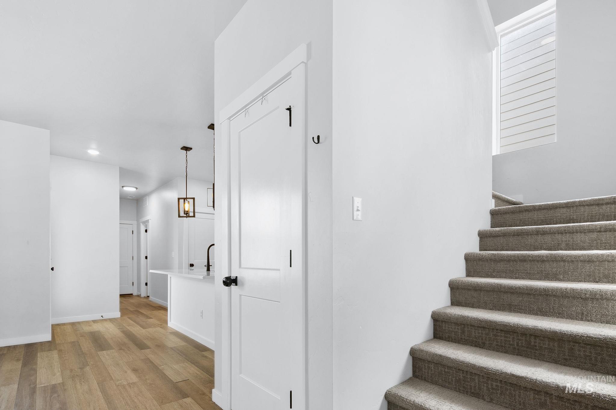 298 S Fritts Ave, Meridian, Idaho 83642, 3 Bedrooms, 2.5 Bathrooms, Residential For Sale, Price $415,000, 98979245