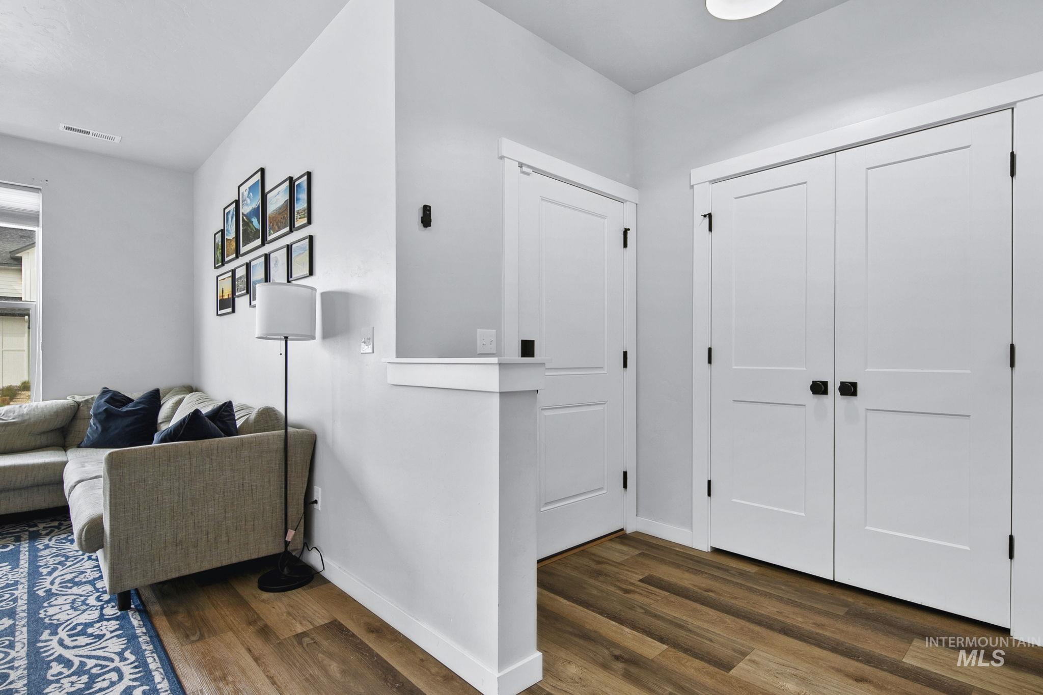 298 S Fritts Ave, Meridian, Idaho 83642, 3 Bedrooms, 2.5 Bathrooms, Residential For Sale, Price $415,000, 98979245