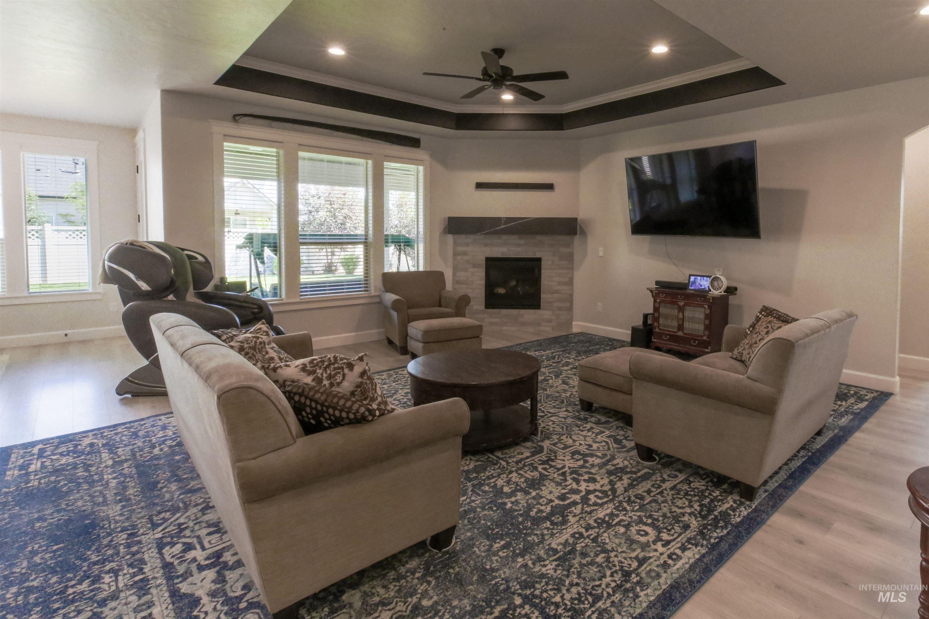 3824 W Lesina Dr., Meridian, Idaho 83646, 3 Bedrooms, 2 Bathrooms, Residential For Sale, Price $674,900, 98979246