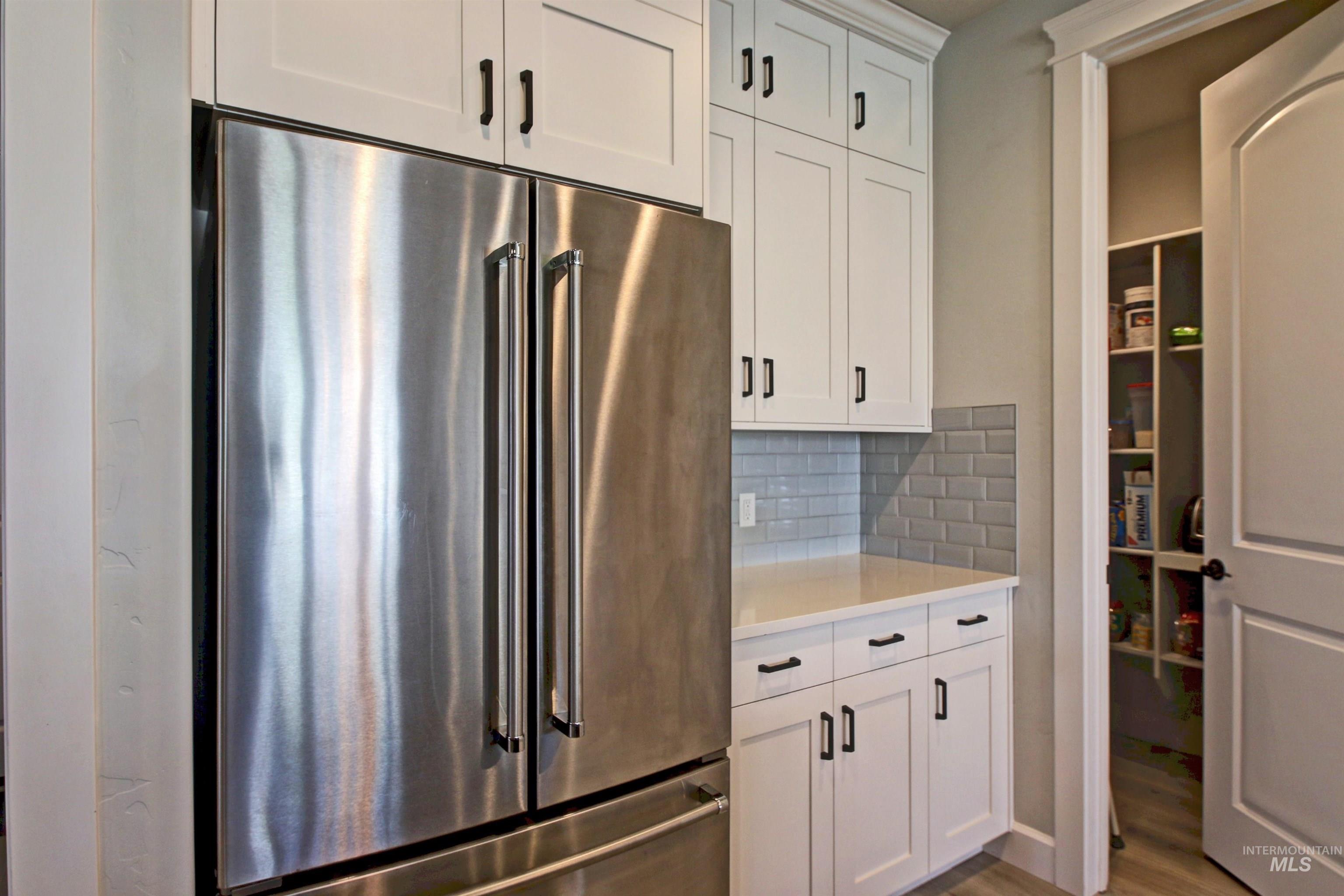 3824 W Lesina Dr., Meridian, Idaho 83646, 3 Bedrooms, 2 Bathrooms, Residential For Sale, Price $674,900, 98979246