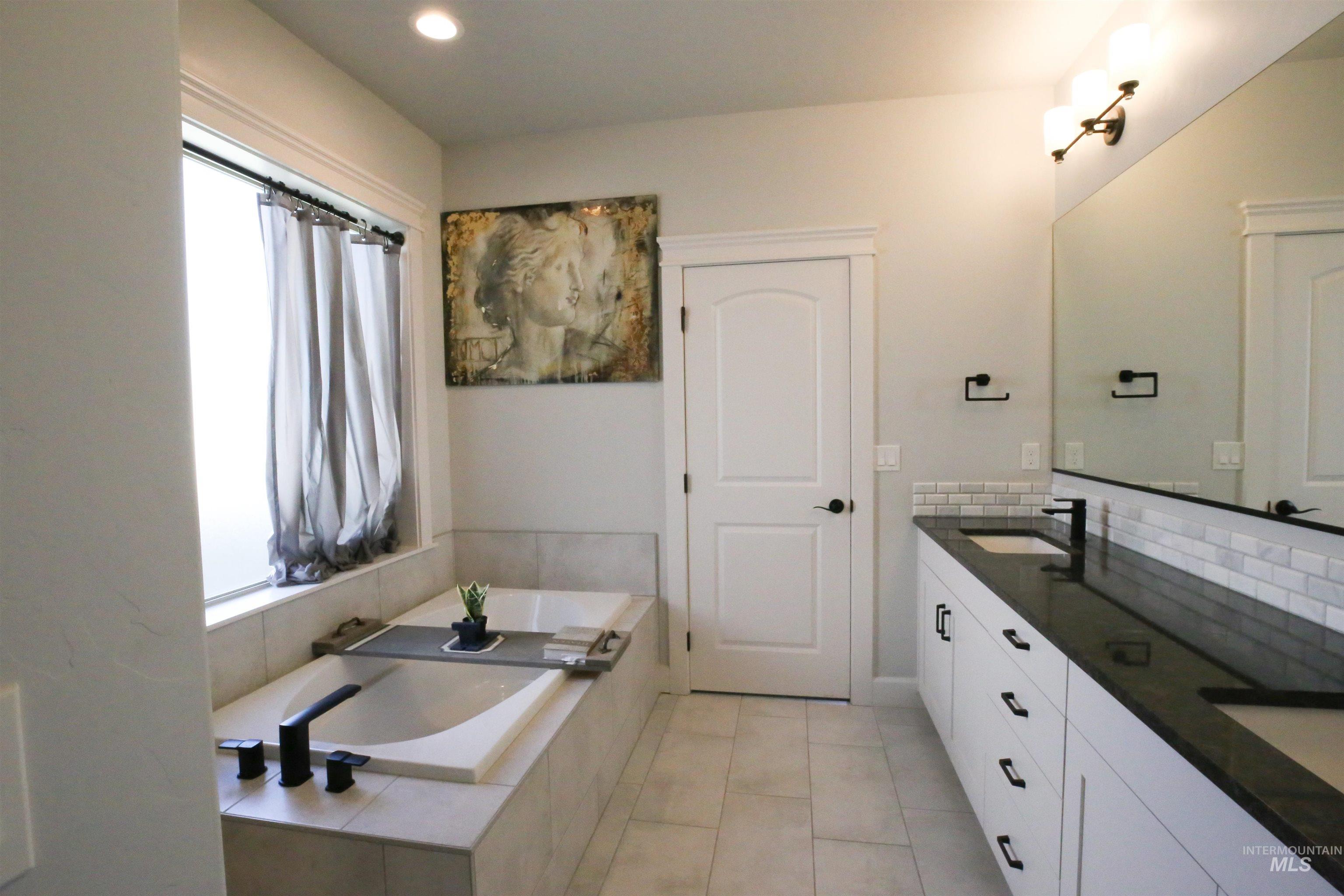 3824 W Lesina Dr., Meridian, Idaho 83646, 3 Bedrooms, 2 Bathrooms, Residential For Sale, Price $674,900, 98979246