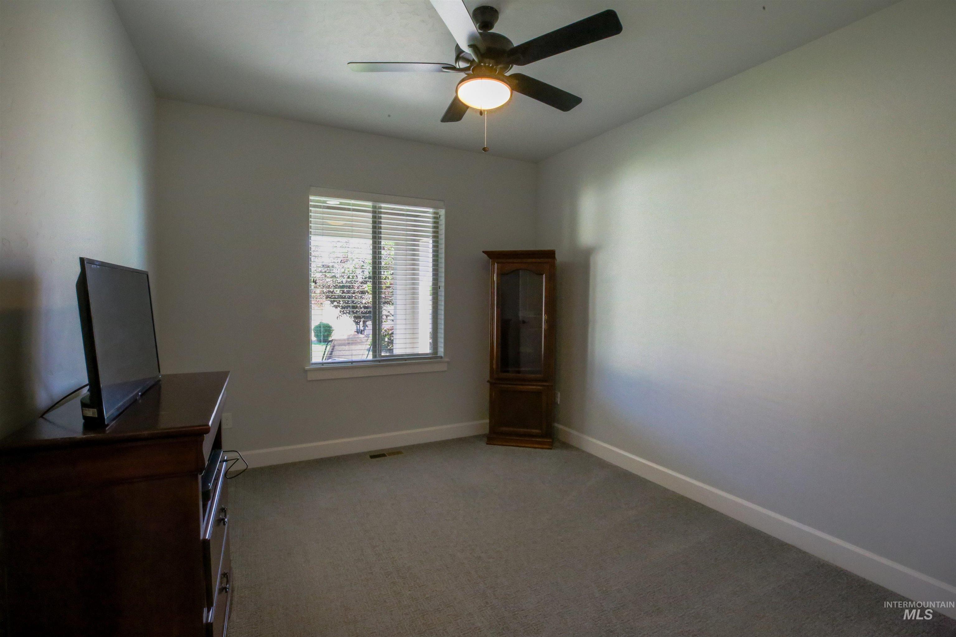 3824 W Lesina Dr., Meridian, Idaho 83646, 3 Bedrooms, 2 Bathrooms, Residential For Sale, Price $674,900, 98979246