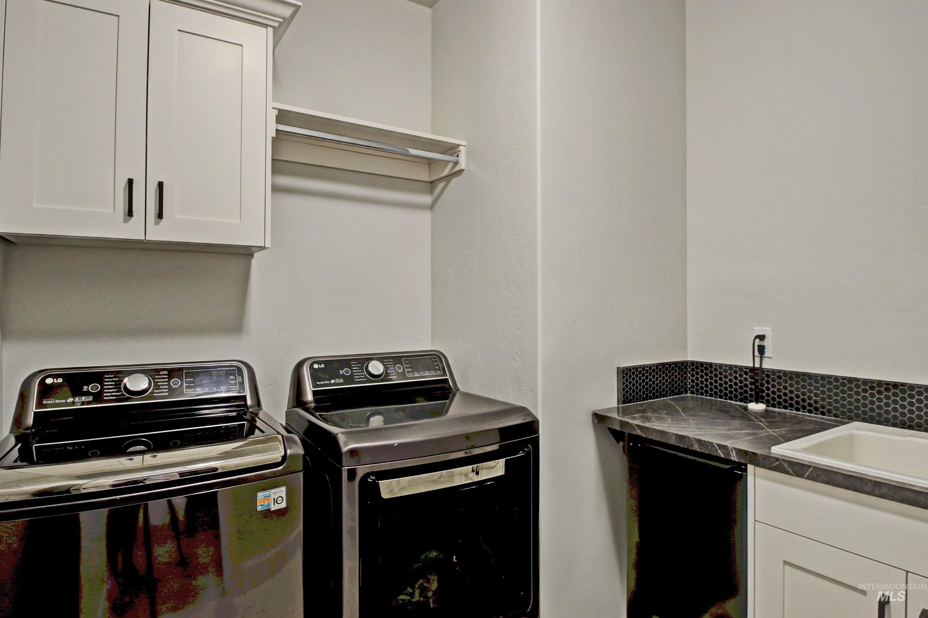 3824 W Lesina Dr., Meridian, Idaho 83646, 3 Bedrooms, 2 Bathrooms, Residential For Sale, Price $674,900, 98979246