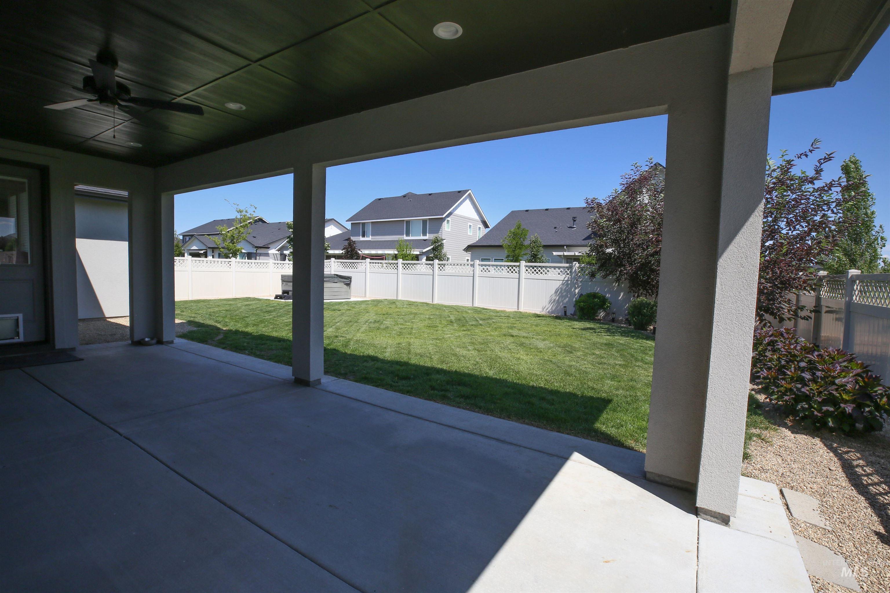 3824 W Lesina Dr., Meridian, Idaho 83646, 3 Bedrooms, 2 Bathrooms, Residential For Sale, Price $674,900, 98979246