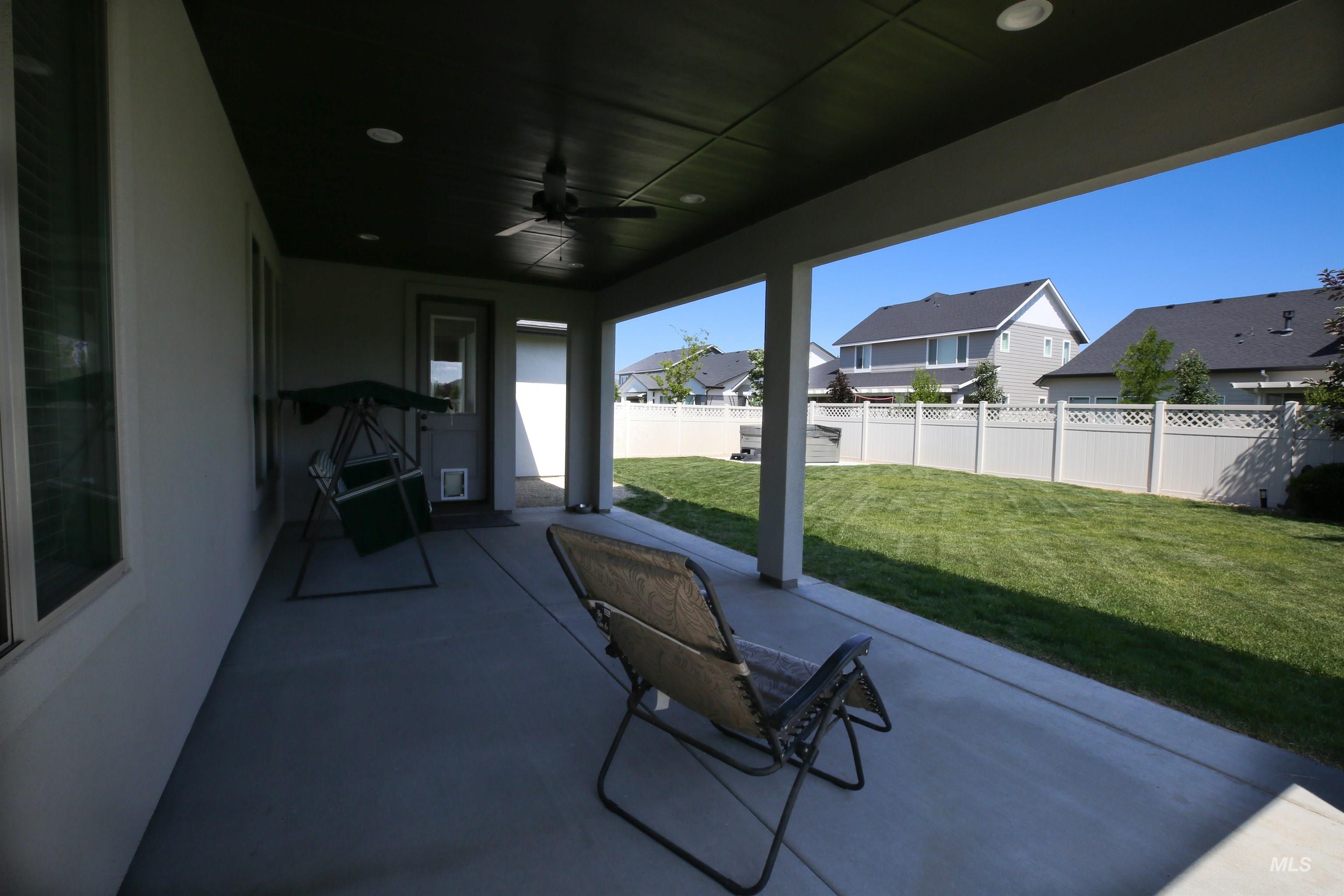 3824 W Lesina Dr., Meridian, Idaho 83646, 3 Bedrooms, 2 Bathrooms, Residential For Sale, Price $674,900, 98979246