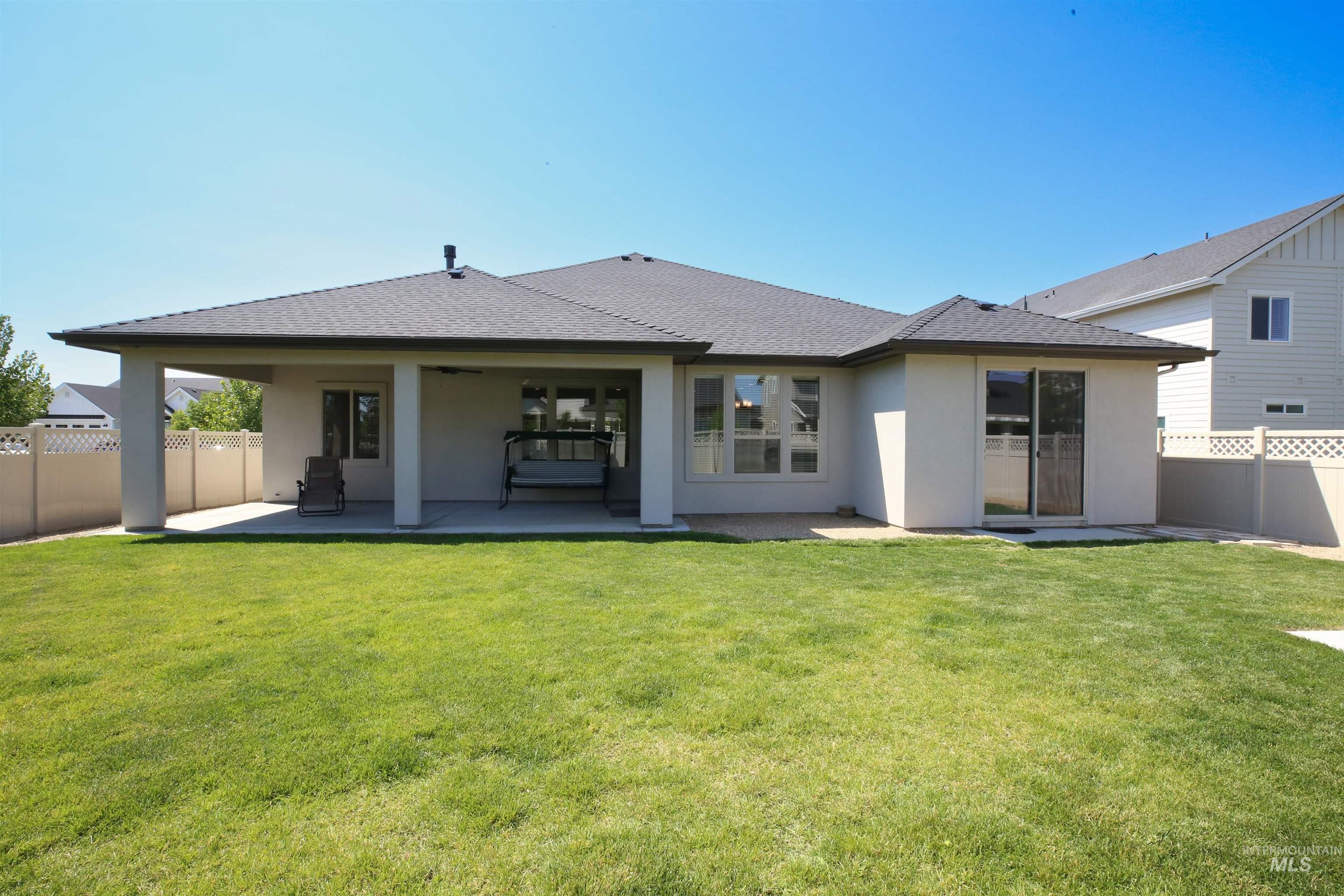 3824 W Lesina Dr., Meridian, Idaho 83646, 3 Bedrooms, 2 Bathrooms, Residential For Sale, Price $674,900, 98979246