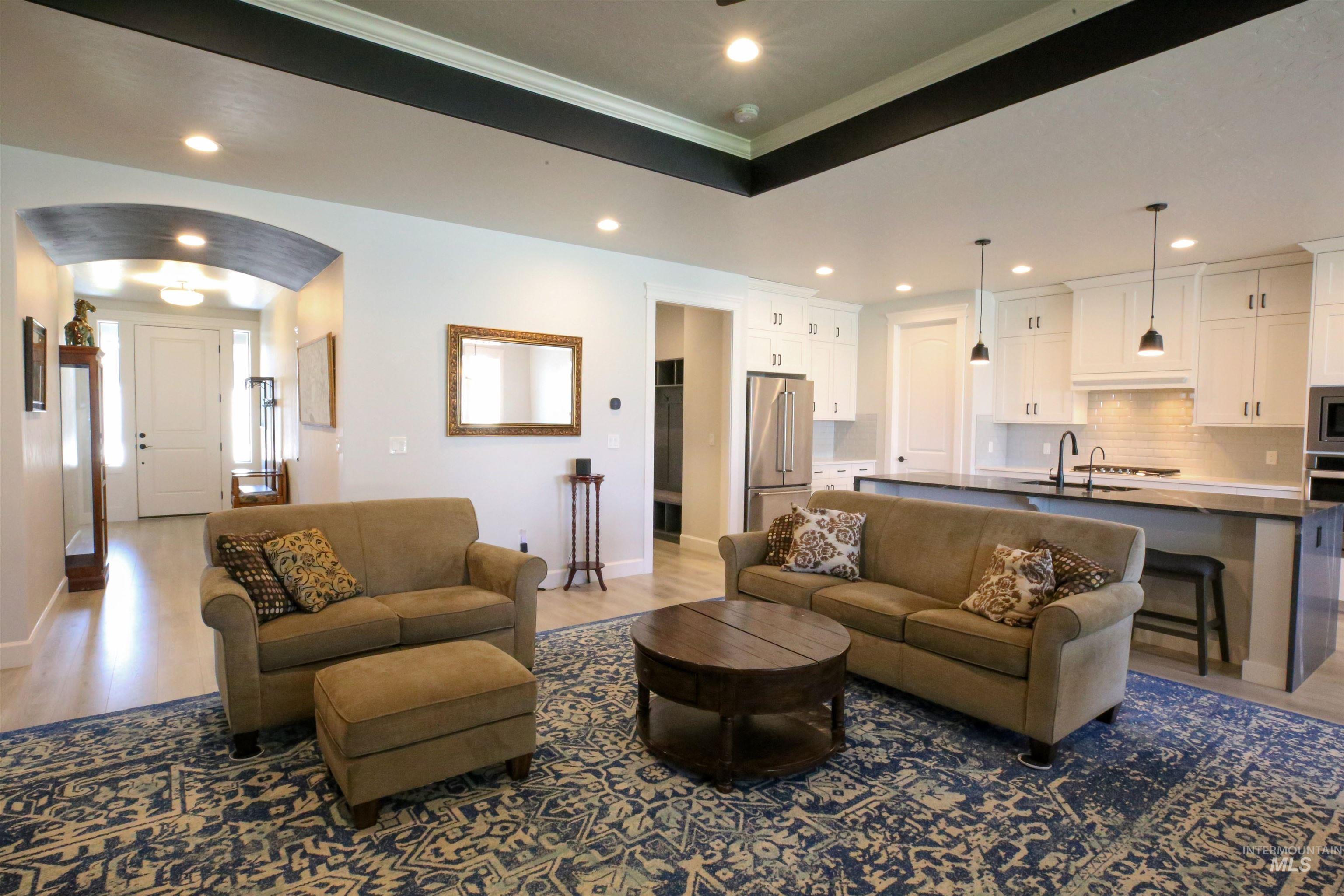 3824 W Lesina Dr., Meridian, Idaho 83646, 3 Bedrooms, 2 Bathrooms, Residential For Sale, Price $674,900, 98979246