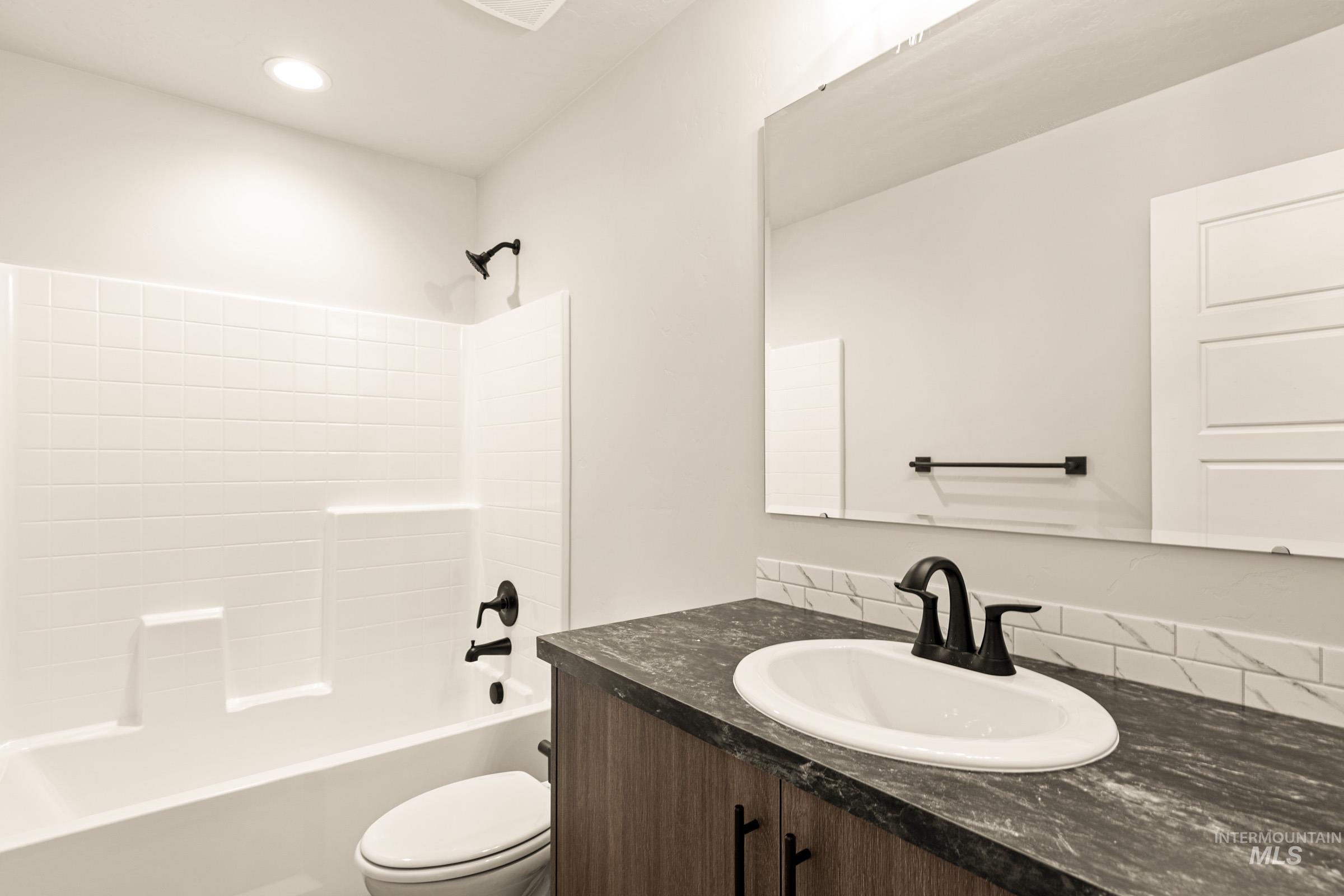 17719 N Boone Peak Ave, Nampa, Idaho 83687, 4 Bedrooms, 2 Bathrooms, Residential For Sale, Price $453,990, 98979247