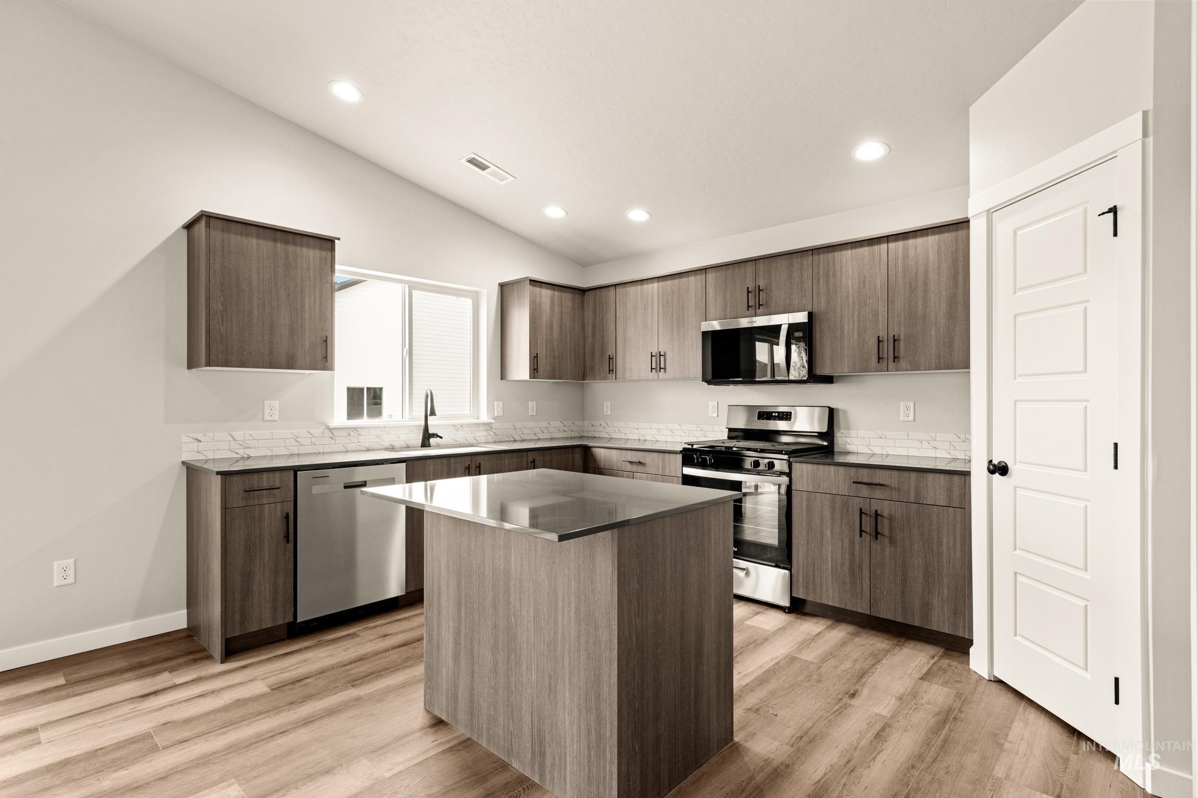 17719 N Boone Peak Ave, Nampa, Idaho 83687, 4 Bedrooms, 2 Bathrooms, Residential For Sale, Price $453,990, 98979247