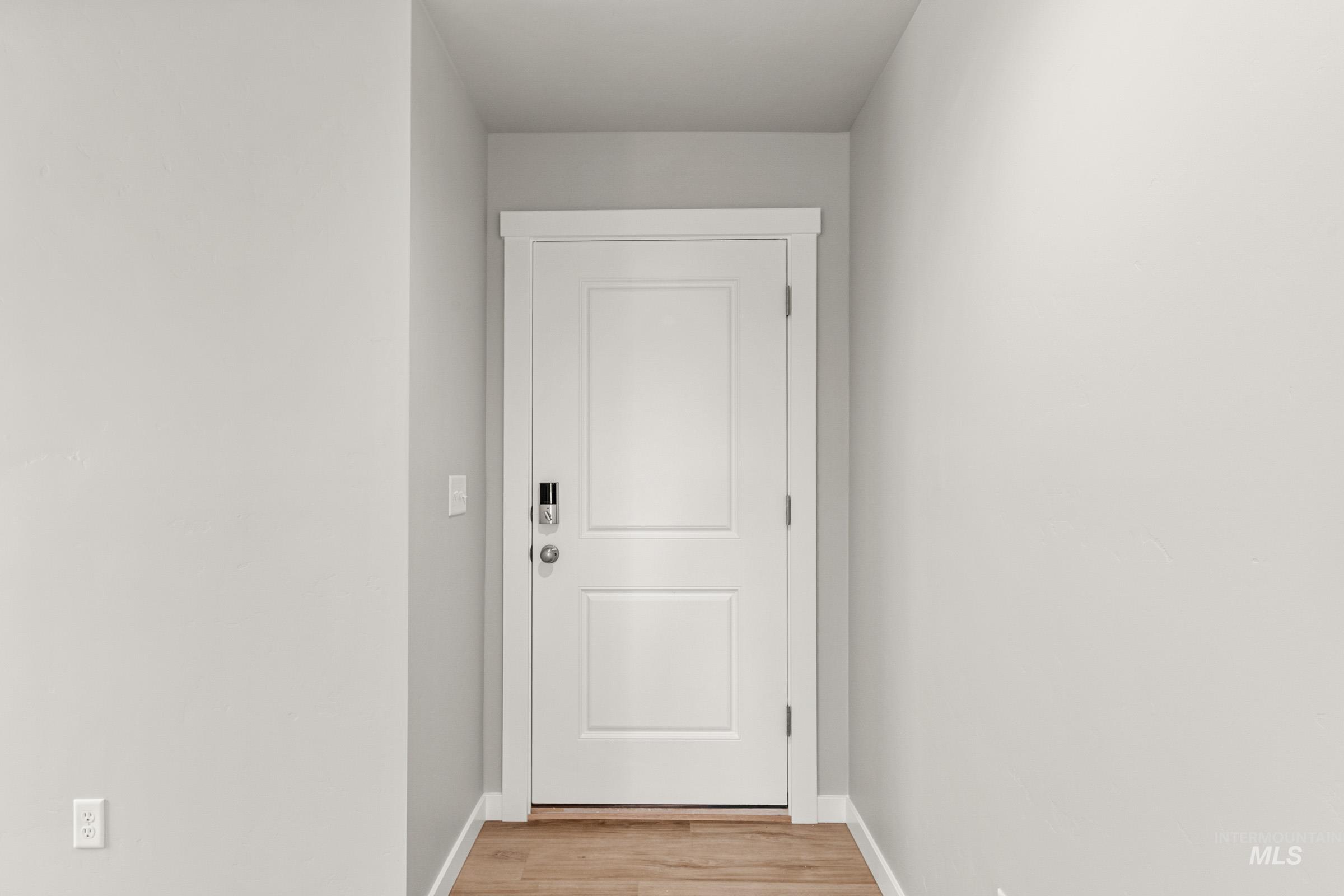 5242 E Phelps Lake Dr, Nampa, Idaho 83687, 5 Bedrooms, 2.5 Bathrooms, Residential For Sale, Price $567,990, 98979248