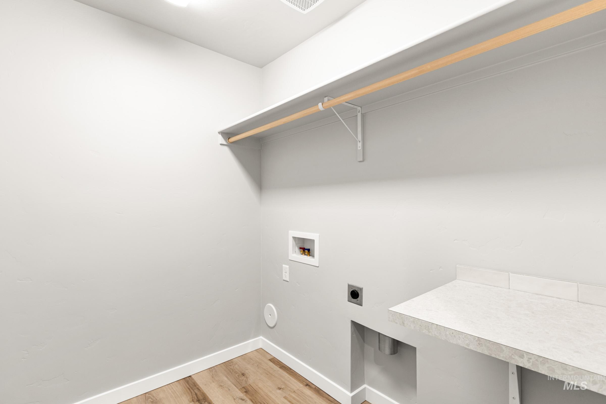 5242 E Phelps Lake Dr, Nampa, Idaho 83687, 5 Bedrooms, 2.5 Bathrooms, Residential For Sale, Price $567,990, 98979248