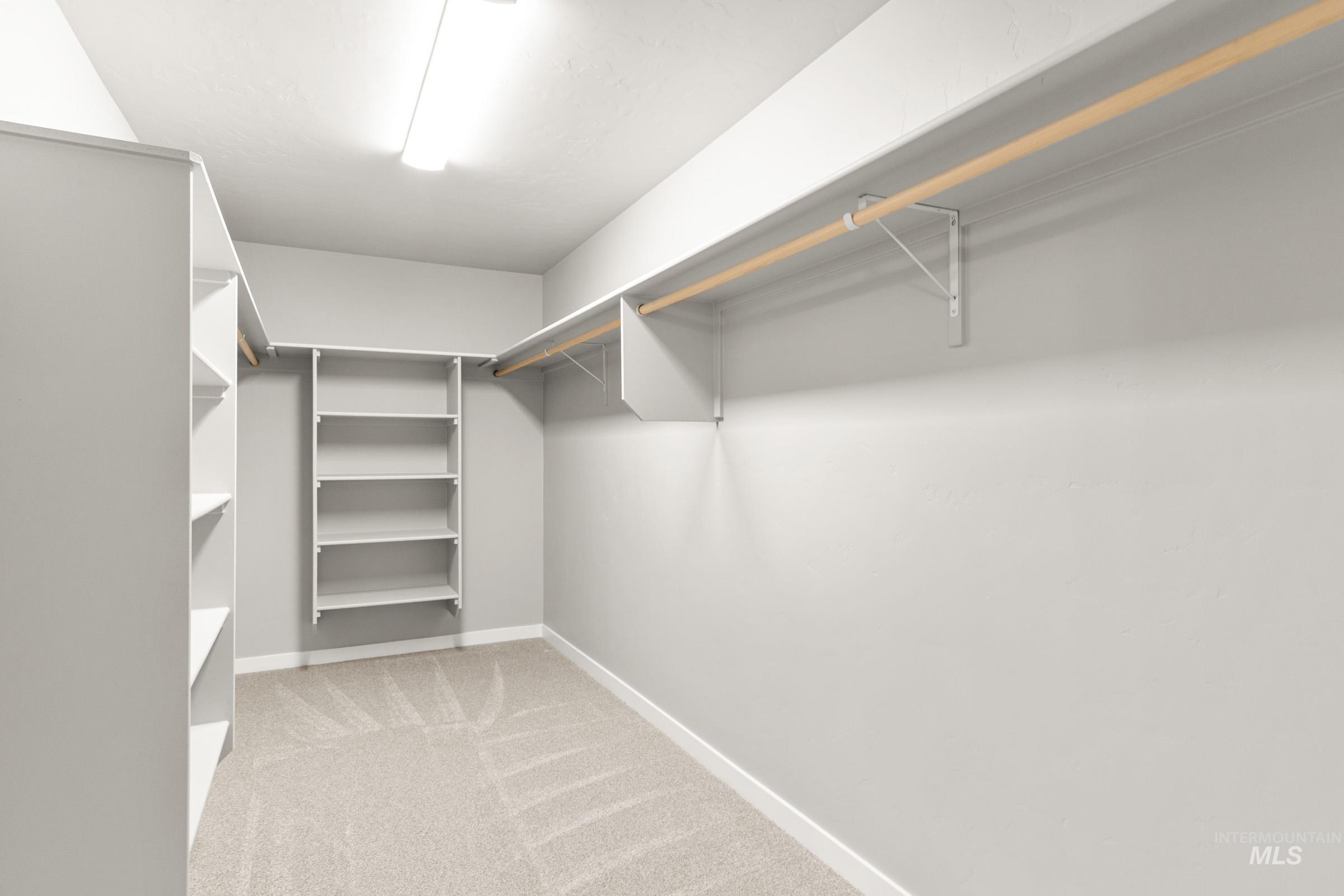 5242 E Phelps Lake Dr, Nampa, Idaho 83687, 5 Bedrooms, 2.5 Bathrooms, Residential For Sale, Price $567,990, 98979248