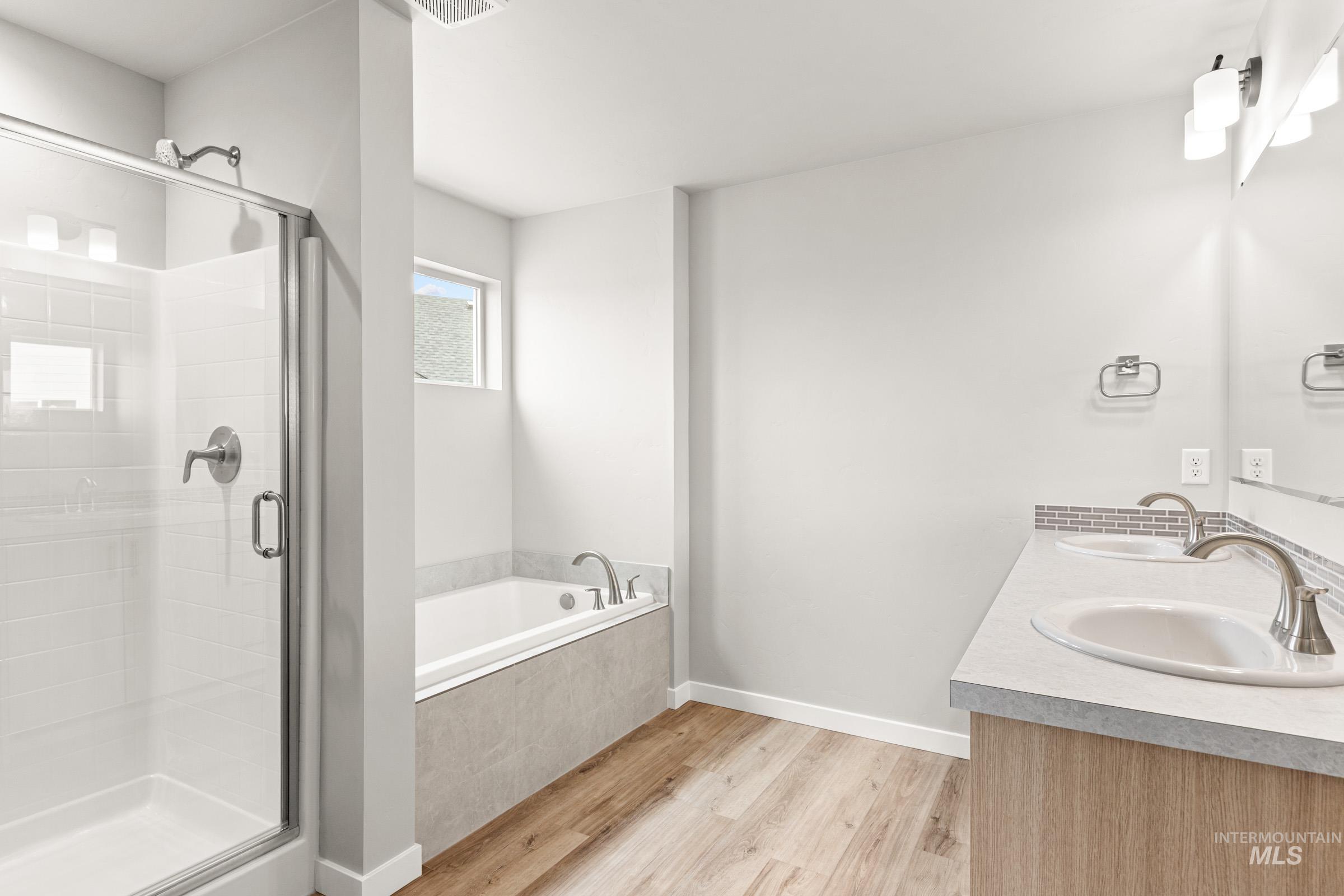 5242 E Phelps Lake Dr, Nampa, Idaho 83687, 5 Bedrooms, 2.5 Bathrooms, Residential For Sale, Price $567,990, 98979248